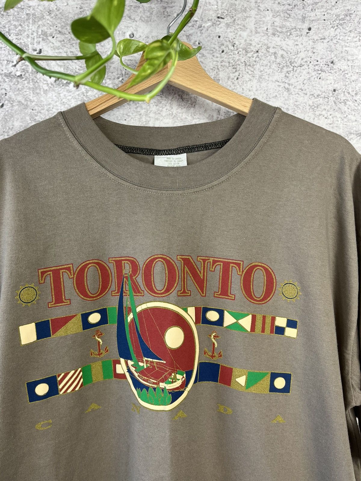 Vintage Toronto Canada Vintage Graphic Tee 90s Single Stitch Y2k G Size US XL / EU 56 / 4 - 2 Thumbnail