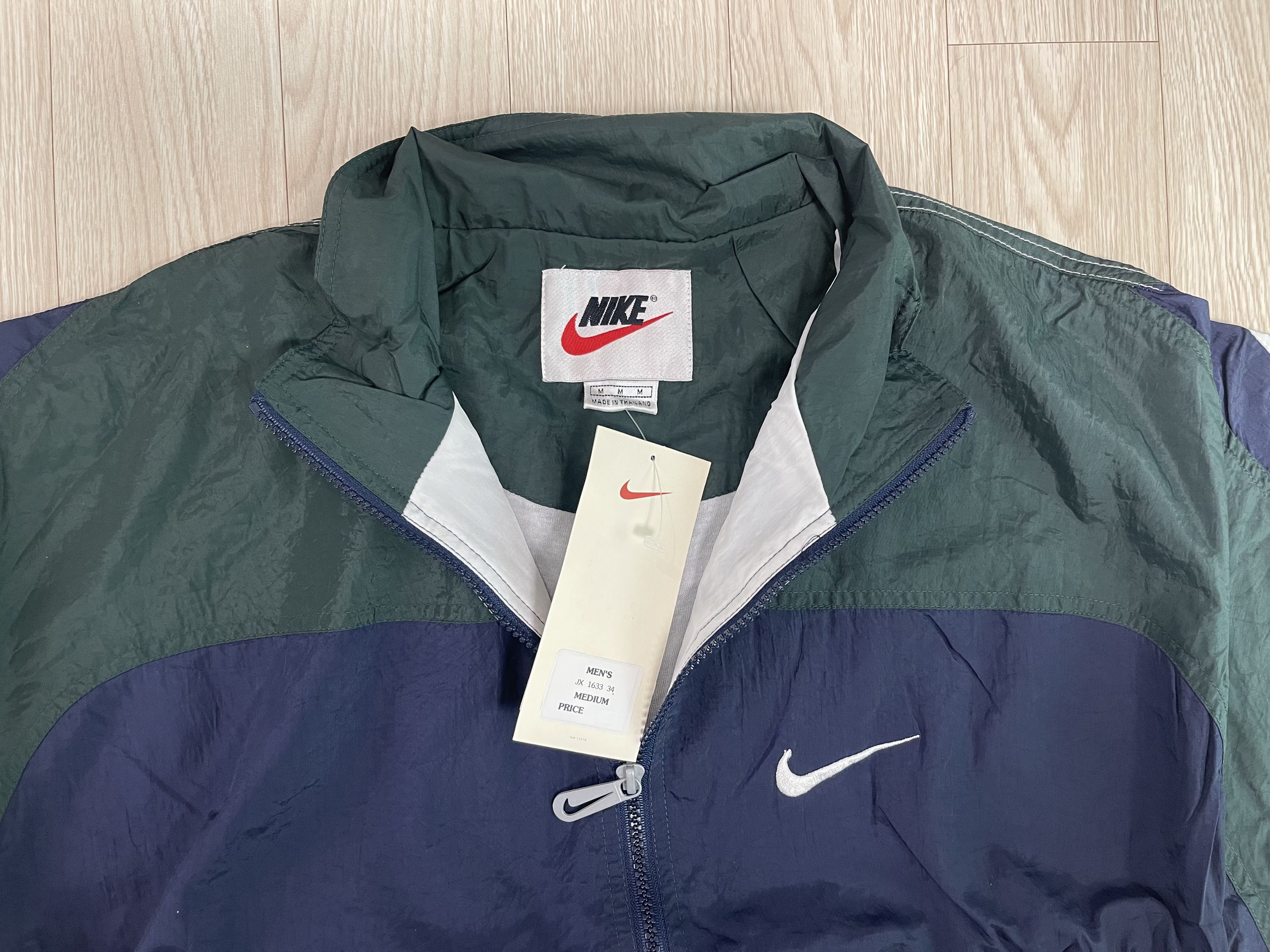Nike Nike Red Tag 90’s Vintage Nylon Jacket M-2 Size US M / EU 48-50 / 2 - 2 Thumbnail