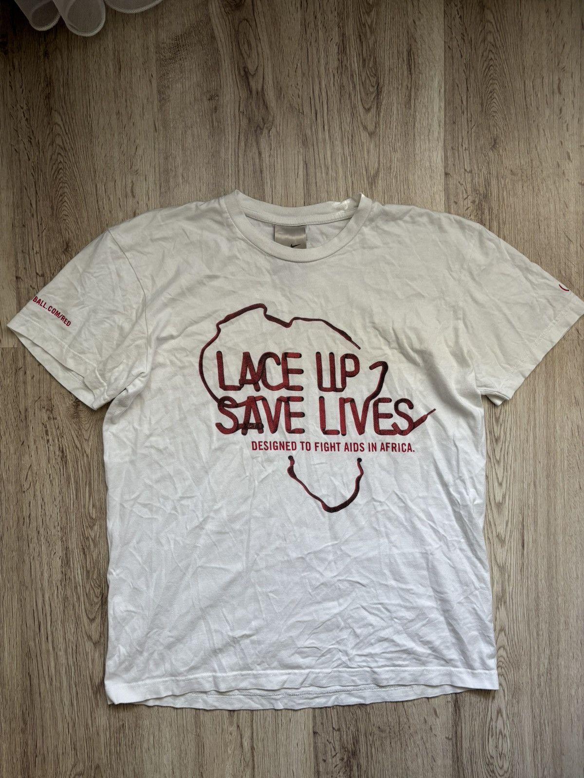 Nike Nike (RED) Lace Up Save Lives 2009 Size L Rare Collectible Size US L / EU 52-54 / 3 - 1 Thumbnail