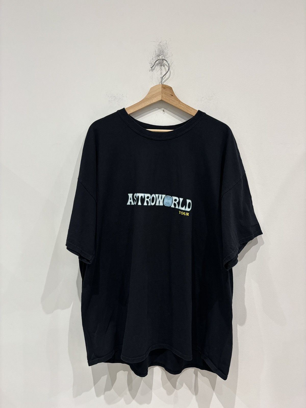 Travis Scott Travis Scott Astroworld Tour Tee Black Size: XXL Size US XXL / EU 58 / 5 - 1 Thumbnail