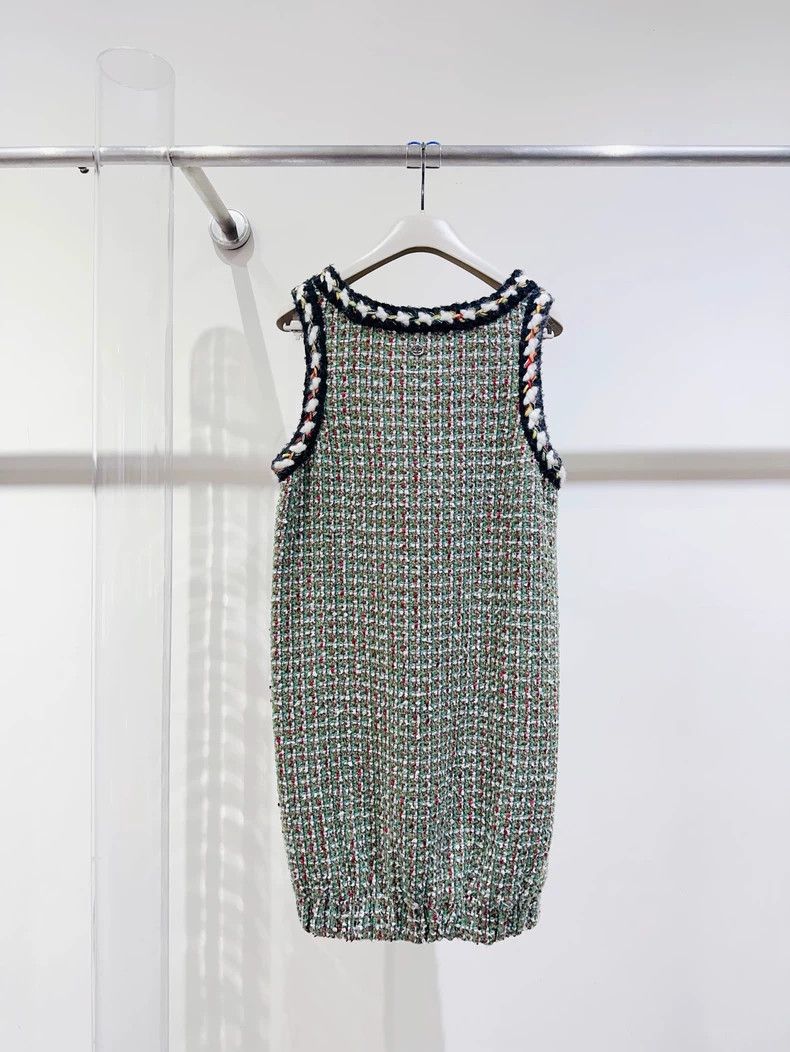 Chanel High-end handicraft soft tweed rolled-edged dress 25