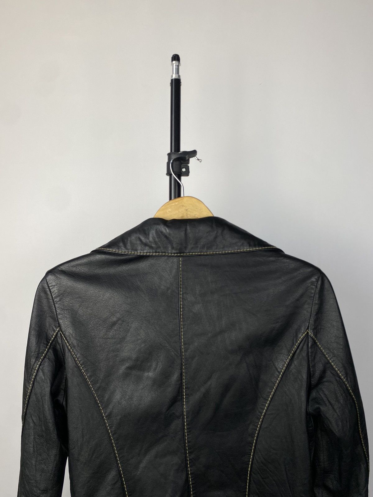 Vintage VINTAGE 90’s AGED LEONARDO CROPPED LEATHER BIKER JACKET Size M / US 6-8 / IT 42-44 - 7 Thumbnail