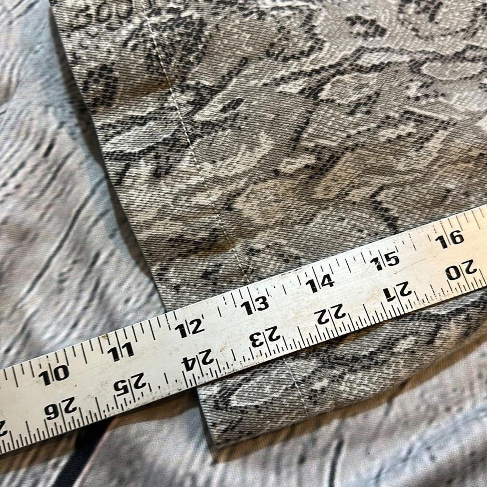 Lucky Brand Trendy Snake Print Jeans - Stylish and Unique Size 36" / US 14 / IT 50 - 4 Thumbnail