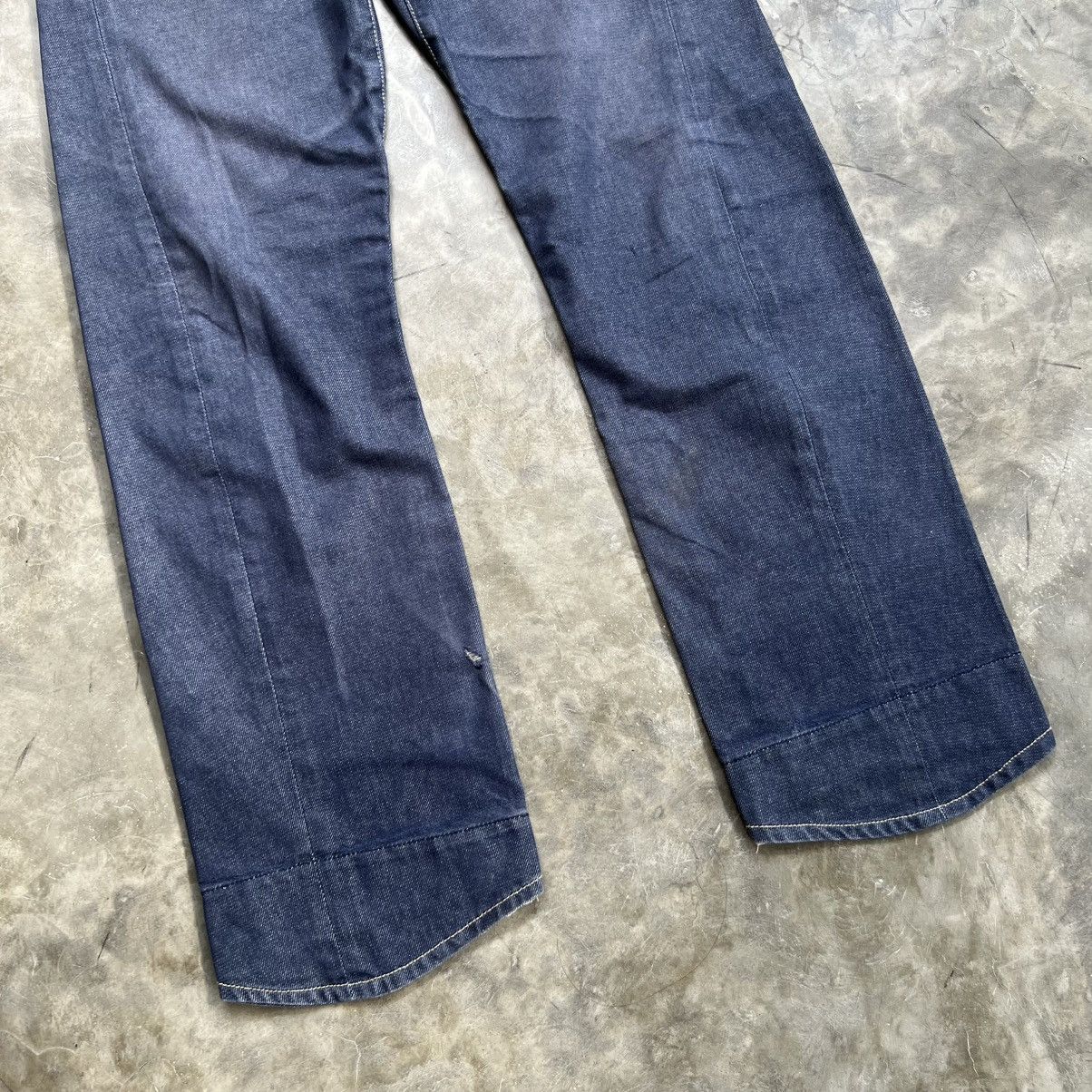 Levi's Vintage Levi’s Engineered Distreesed Jeans Size US 29 - 5 Thumbnail