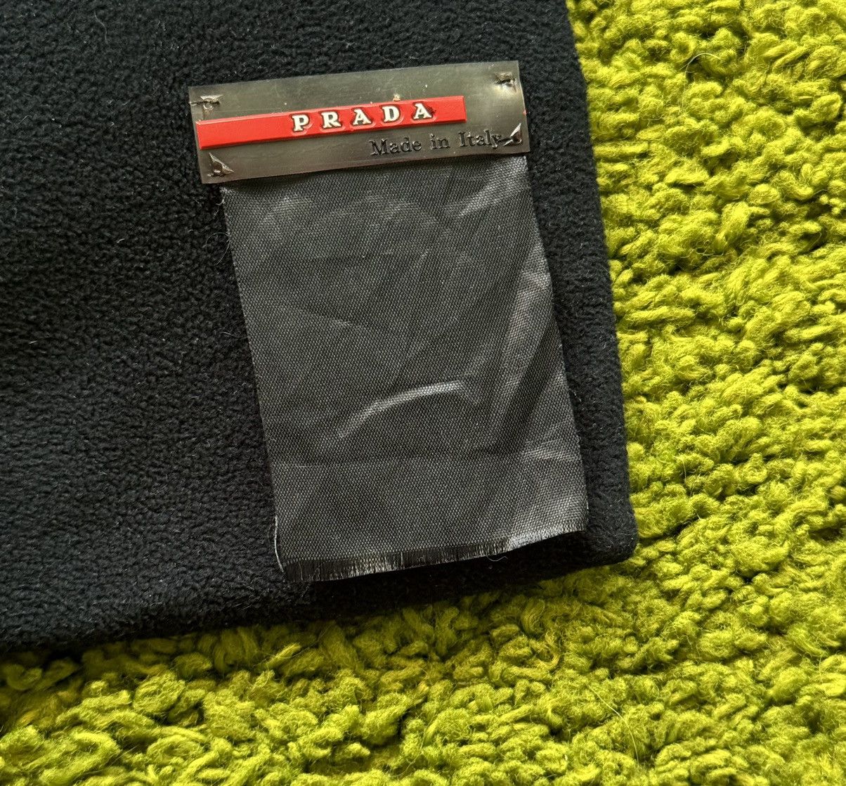 Prada × Vintage Prada 2000s vintage nylon fleece red tab scarf Size ONE SIZE - 3 Thumbnail