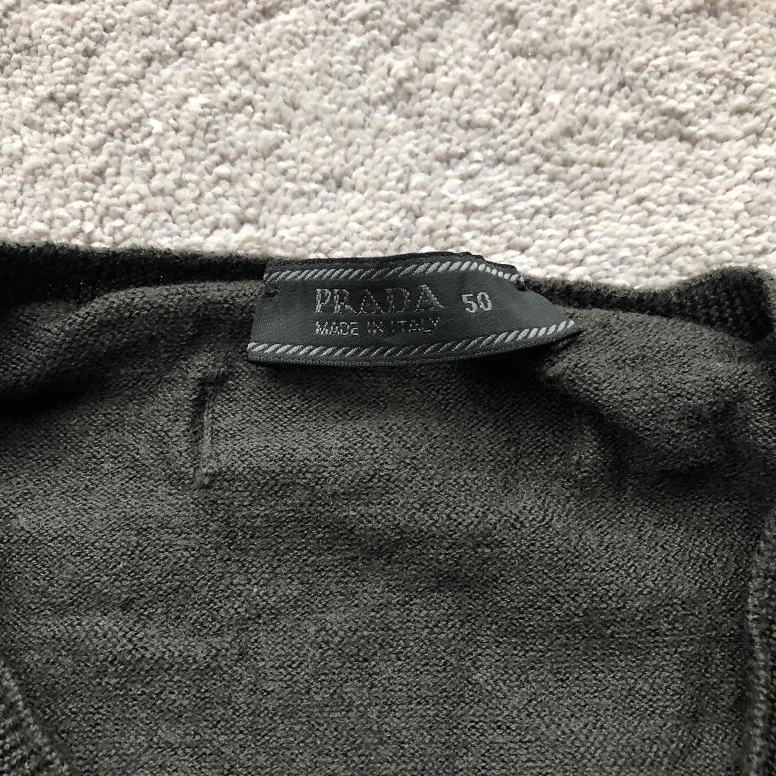 Prada Prada V Neck Sweater Jumper Size US XS / EU 42 / 0 - 3 Thumbnail