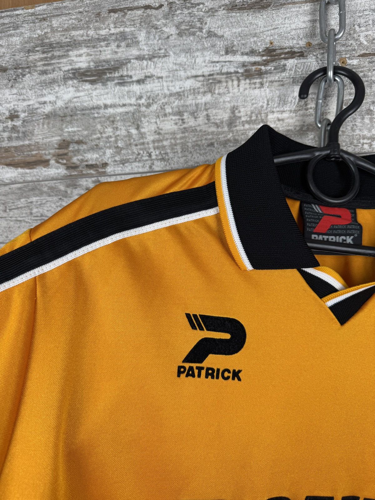 Vintage Mens Vintage Patrick Hull City tigers home T-shirt jersey Size US S / EU 44-46 / 1 - 6 Thumbnail
