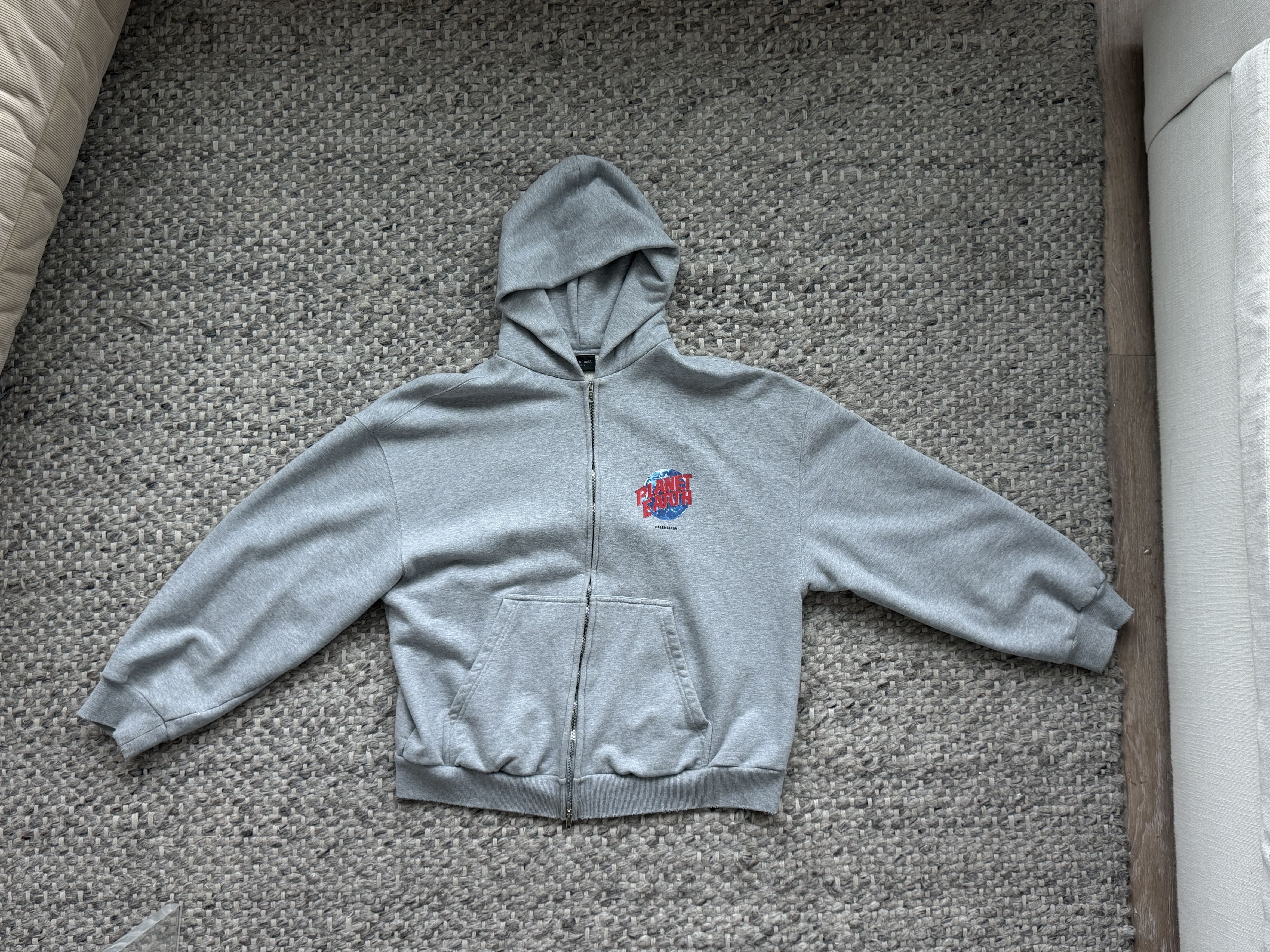Balenciaga Planet Earth Hoodie Size US L / EU 52-54 / 3 - 1 Thumbnail