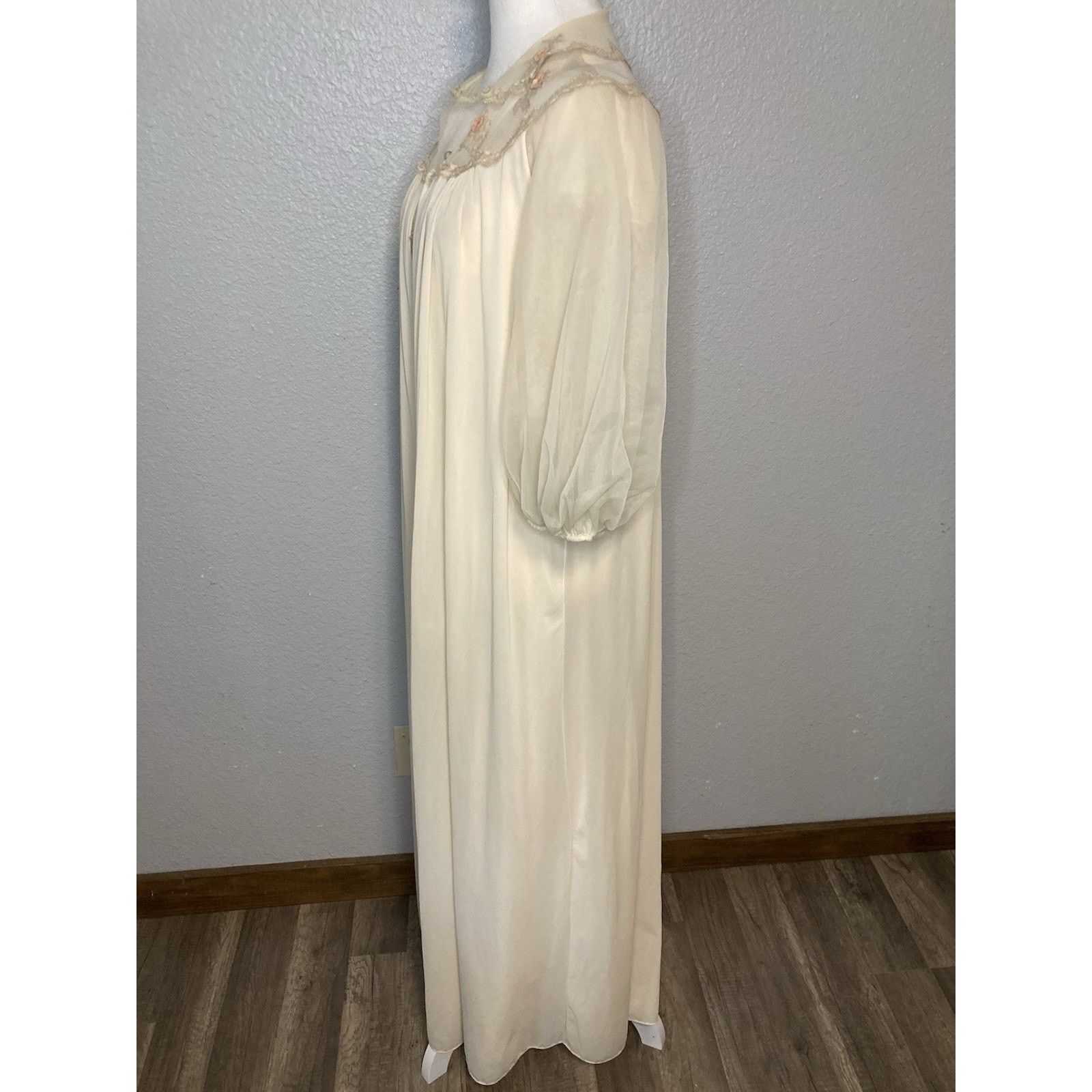 Vintage 40s/50s Artemis Nightgown Robe 32 Peignoir Lace Lingerie Size XS / US 0-2 / IT 36-38 - 18 Thumbnail