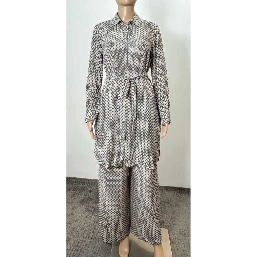 Max Mara Silk suit, Max Mara Size XS / US 0-2 / IT 36-38 - 1 Thumbnail