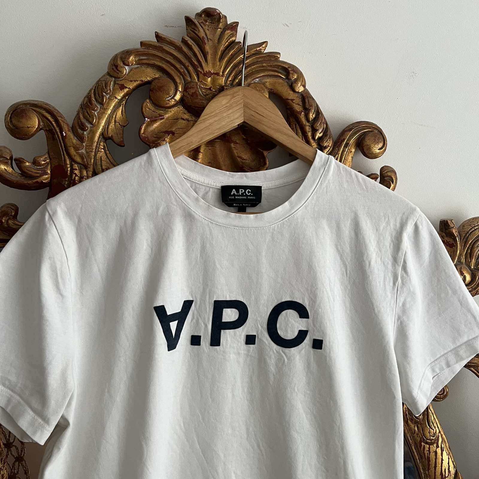 A.P.C. × Designer Vintage A.P.C Tshirt Sz L Size US L / EU 52-54 / 3 - 4 Thumbnail