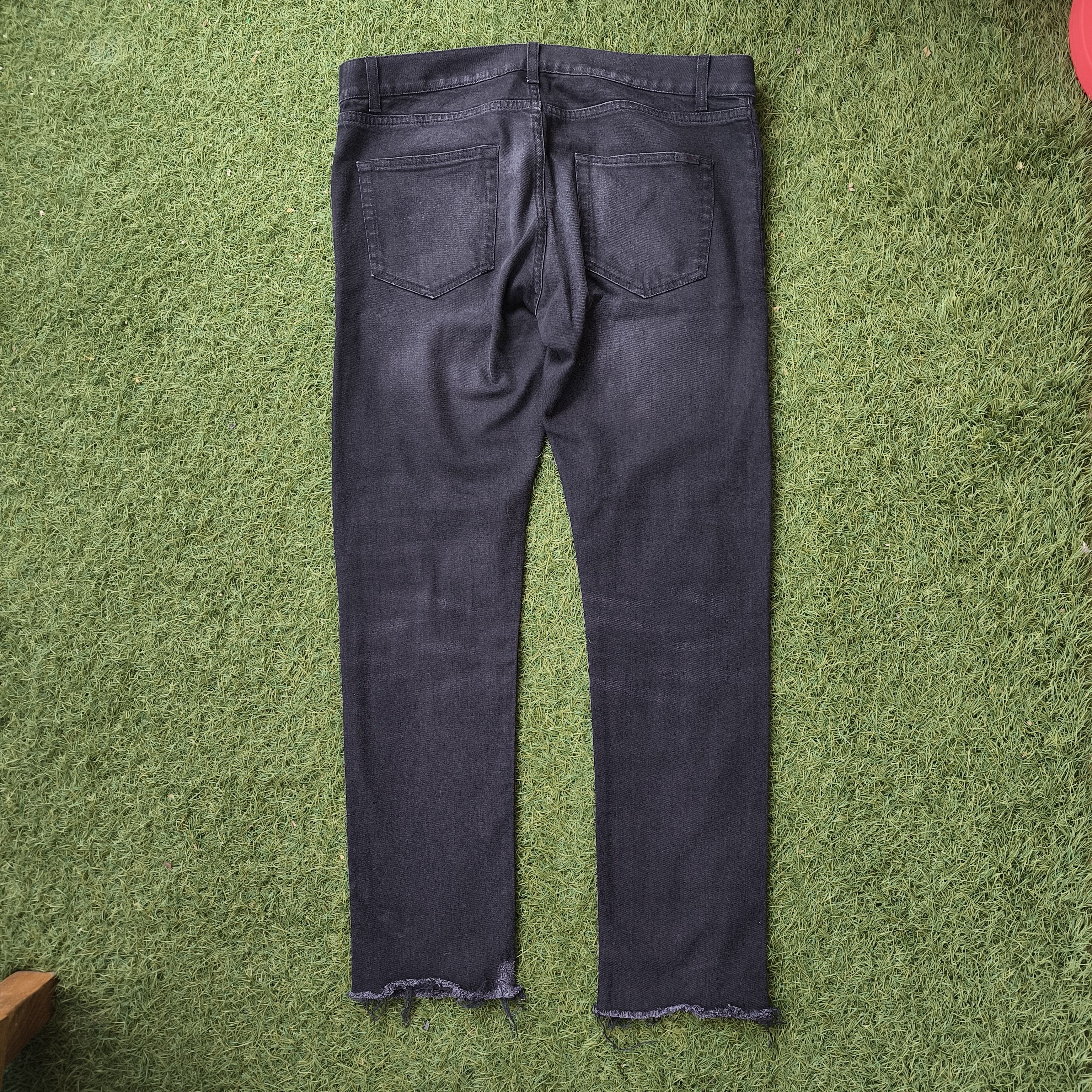 Saint Laurent Paris Saint Laurent D02 Black Slim Jeans Raw Hem Size 33 Fits 36 Size US 33 - 9 Thumbnail