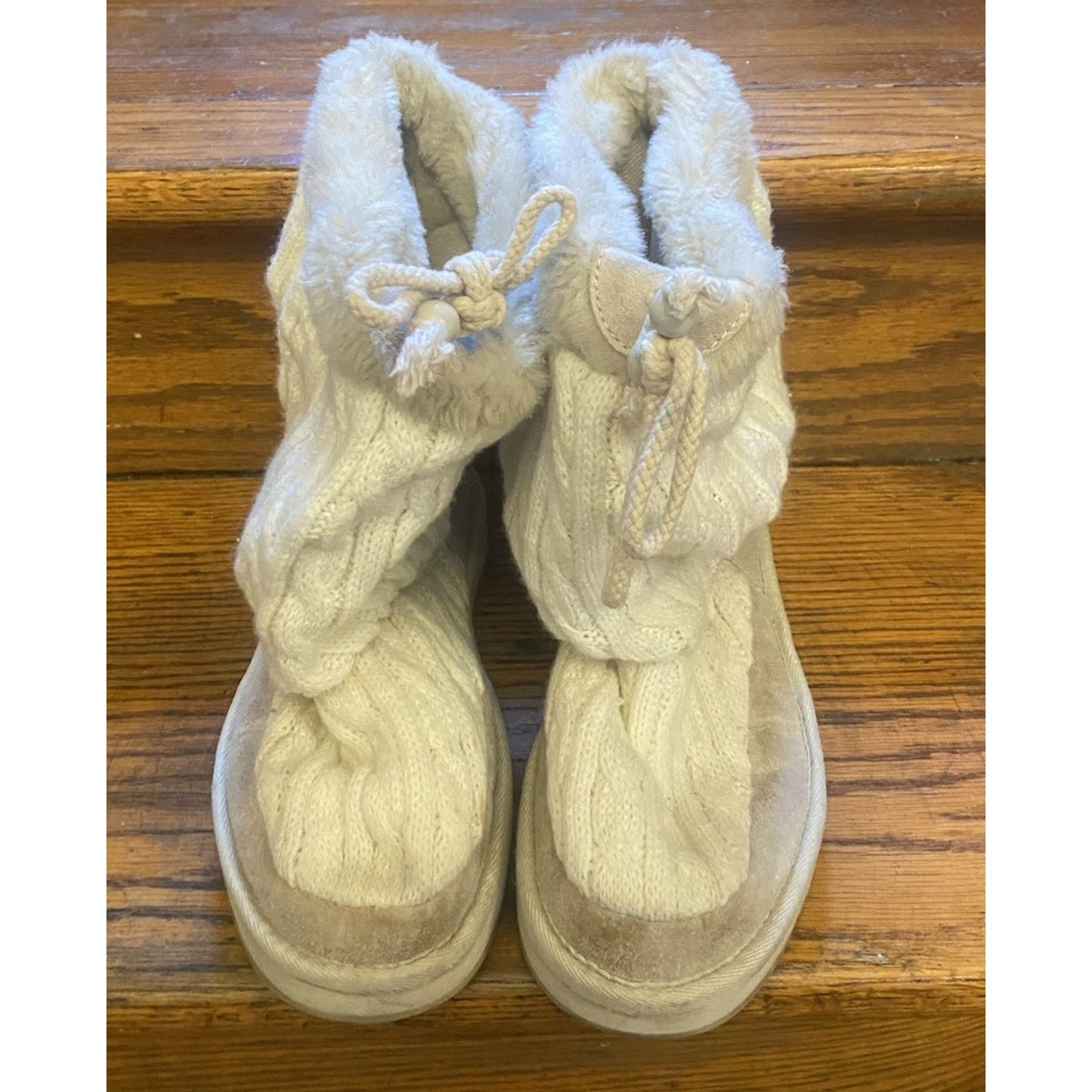 SKECHERS Skechers Sweater Slouch Boots Women’s 7 White Suede Leather Size US 7 / IT 37 - 2 Thumbnail