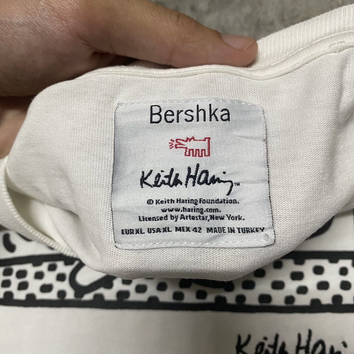Keith Haring Keith Haring X Bershka Pop Art T Shirt XL size Size US XL / EU 56 / 4 - 3 Thumbnail