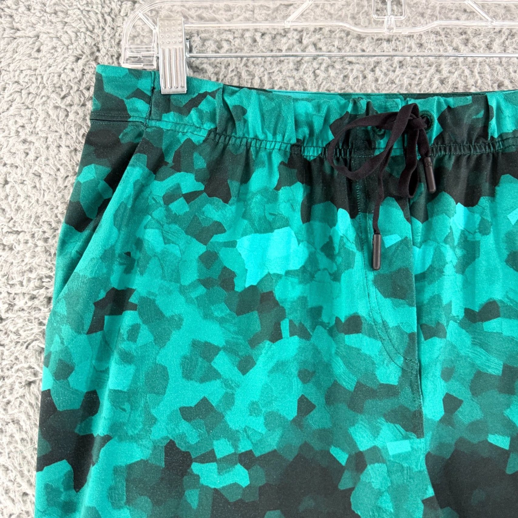 Lululemon Lululemon Jet Crop Pants Womens Size 8 Green Pull On Drawstring Mid-Rise Yoga Pants Size 30" / US 8 / IT 44 - 3 Thumbnail