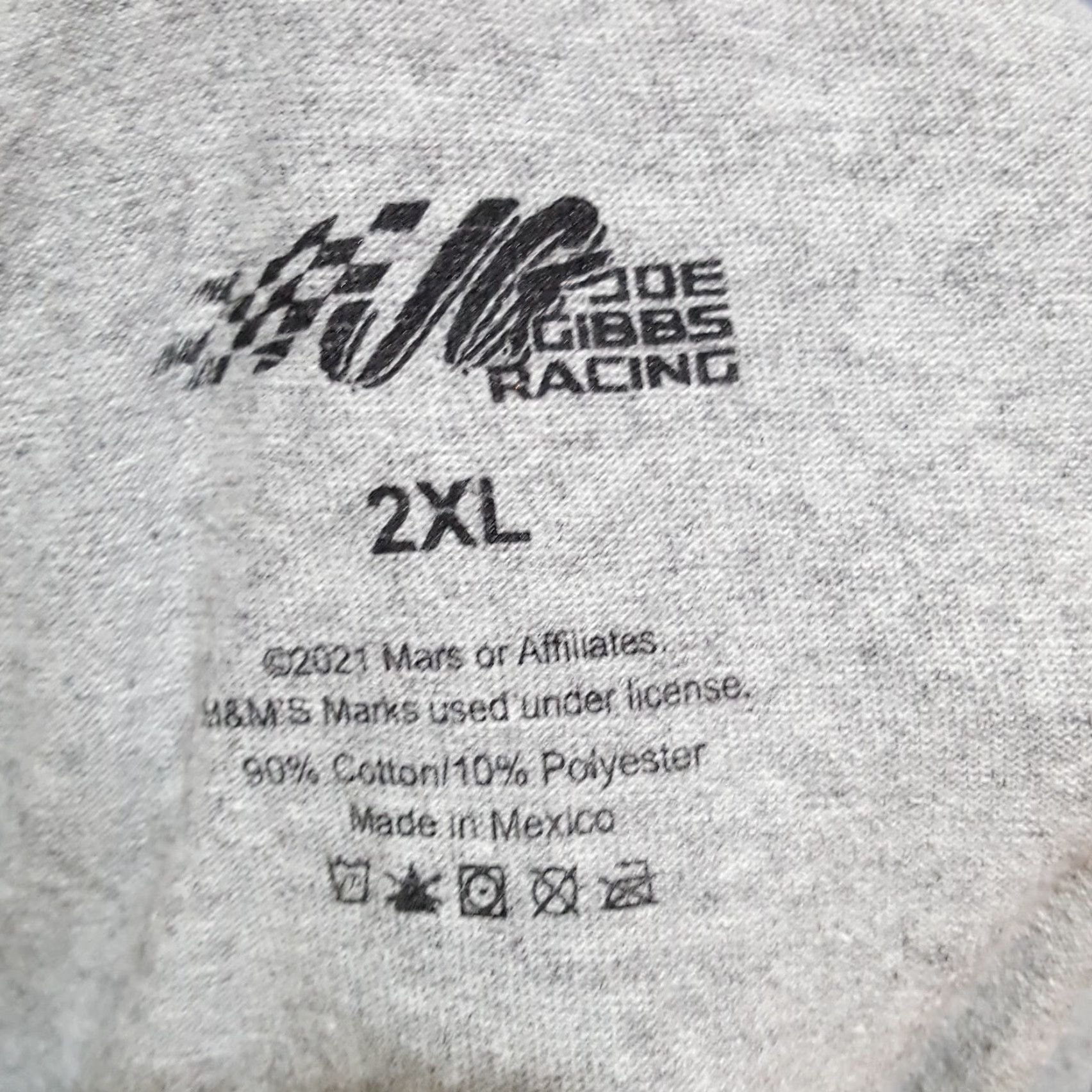 NASCAR VINTAGE Joe Gibbs Racing Kyle Busch #18 M&M Racing NASCAR T-Shirt Adult XL Gray Short Sleeve Retro 90s Mens Size US XL / EU 56 / 4 - 2 Thumbnail