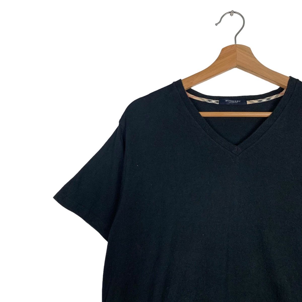Burberry BURBERRY LONDON V NECK PLAIN T SHIRT #0186-C9 Size US M / EU 48-50 / 2 - 7 Thumbnail