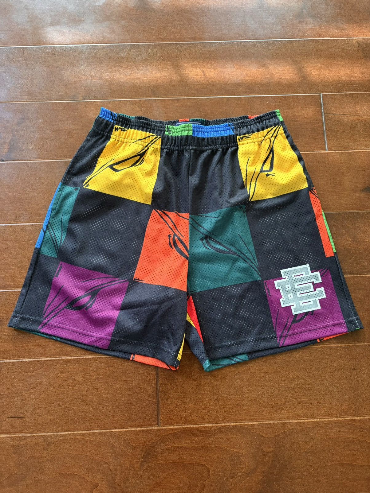 Eric Emanuel Large Eric Emanuel Mattyboy Multicolor 99 Eyes Mesh Shorts Size US 36 / EU 52 - 1 Thumbnail