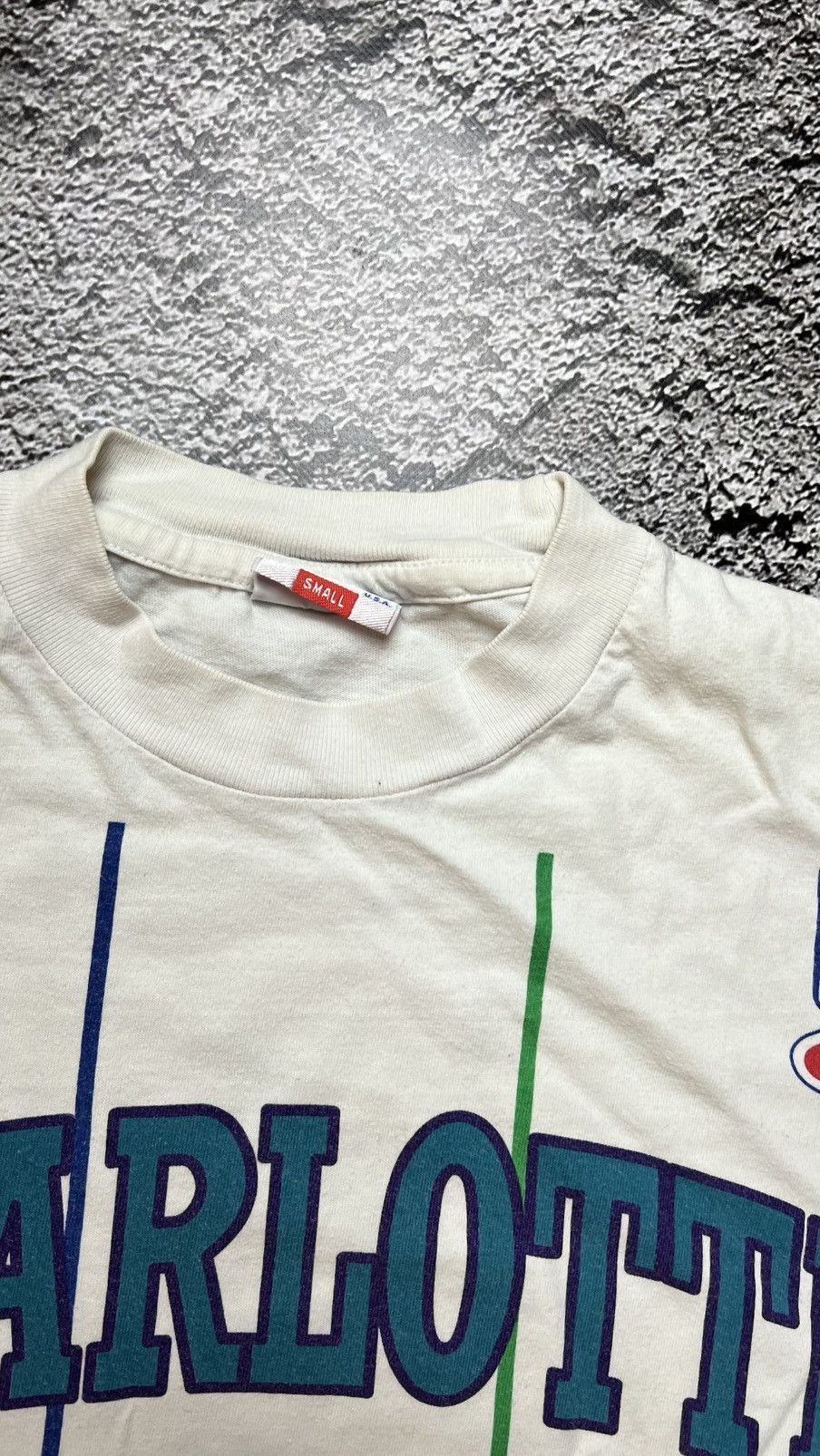 Champion VTG 90’s Charlotte Hornets NBA Muggsy Bogues champion tee Size US S / EU 44-46 / 1 - 6 Thumbnail