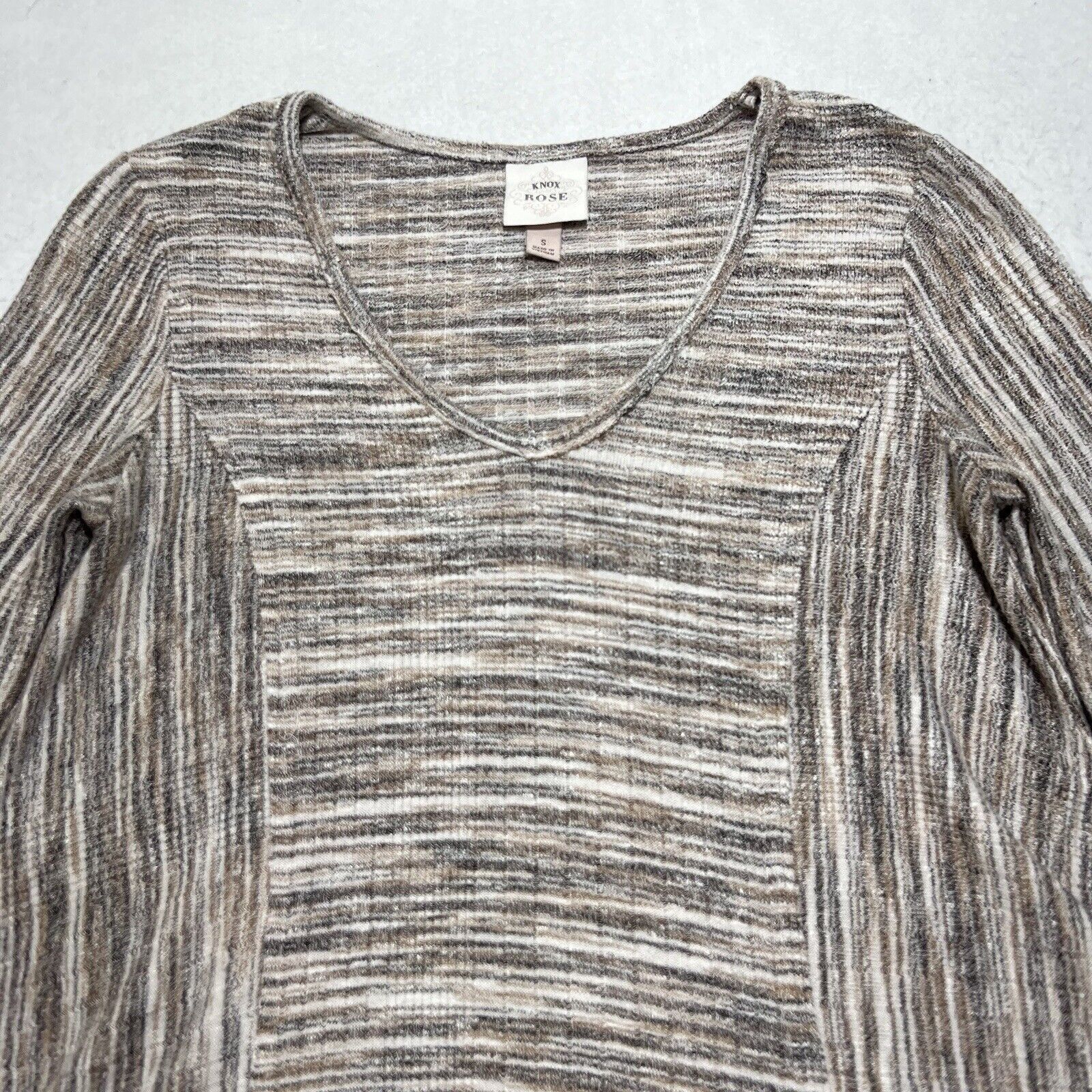 Target Basics Knox Rose Pullover Sweater V Neck Beige Striped Top Size S / US 4 / IT 40 - 2 Thumbnail