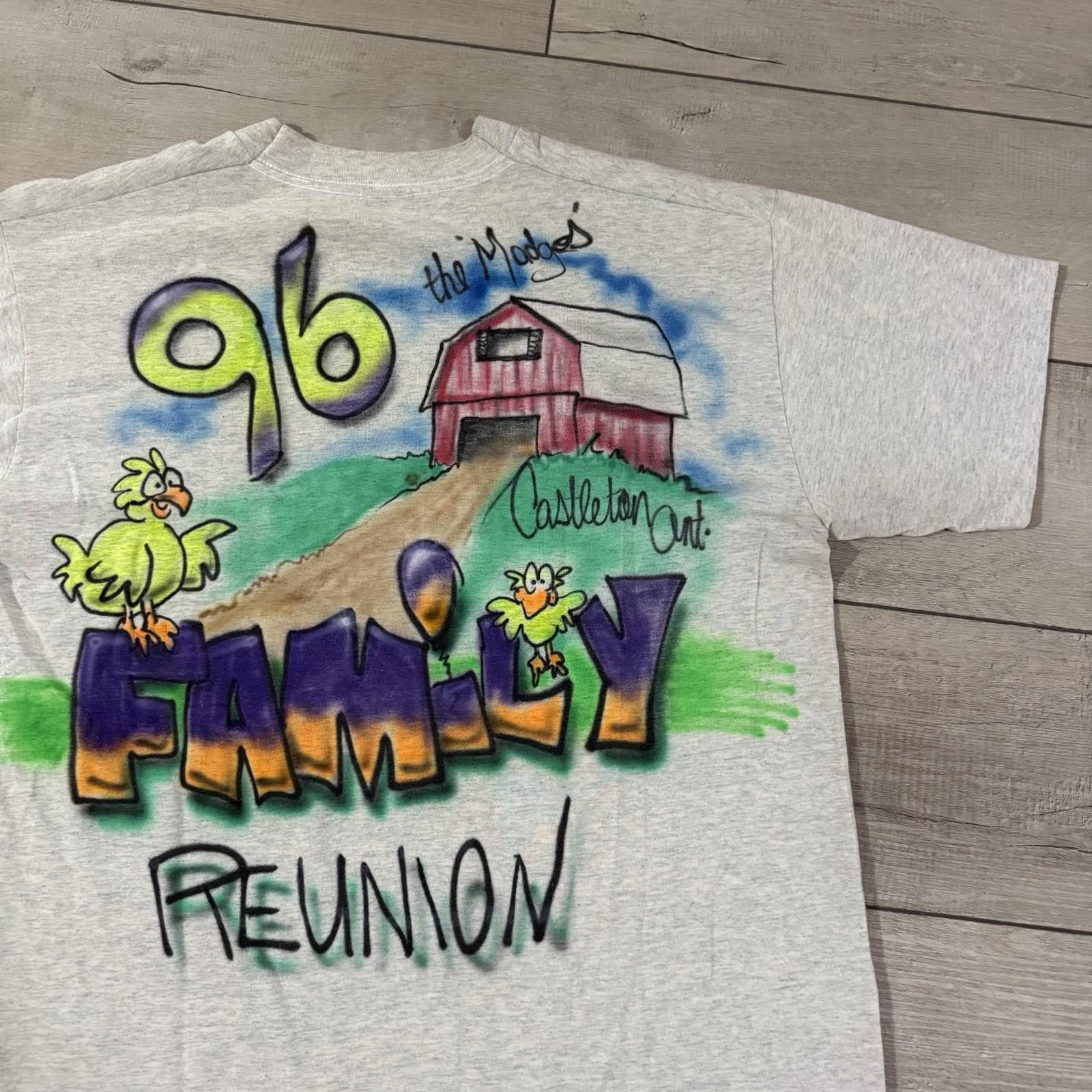 Fruit Of The Loom Vintage 90s Airbrush Farm Animals Tee Family Reunion USA L Size US L / EU 52-54 / 3 - 10 Thumbnail