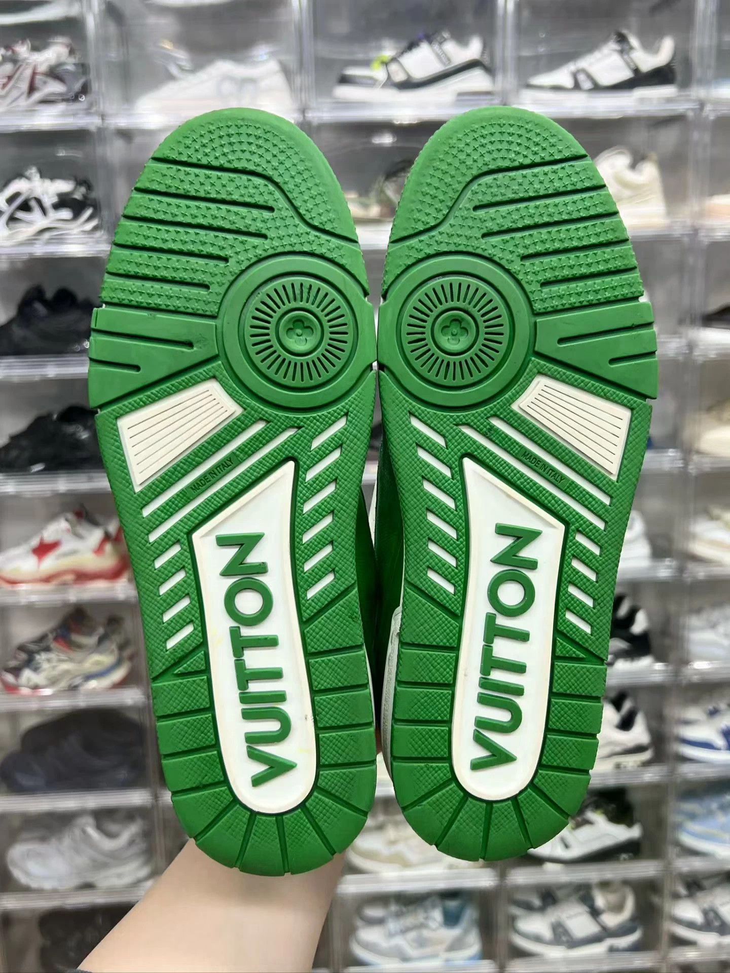 Louis Vuitton LV TRAINER White Green Embossed Print UK8 42 Size US 9 / EU 42 - 8 Thumbnail