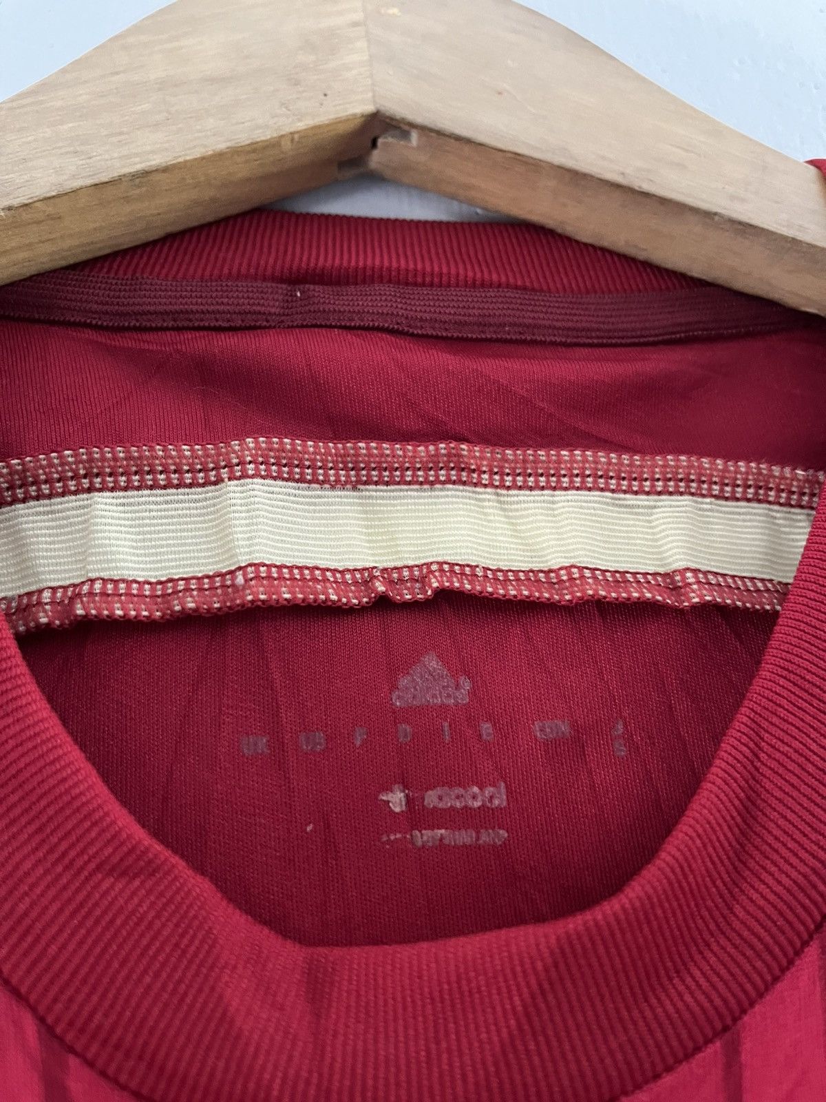 Adidas 2014 spain home jersey Size US M / EU 48-50 / 2 - 5 Thumbnail