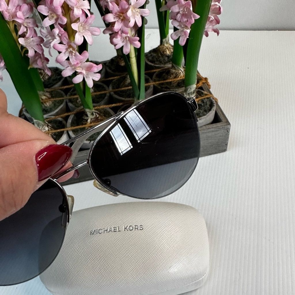 Michael Kors Michael Kors Blair I sunglasses in very condition Size ONE SIZE - 6 Thumbnail