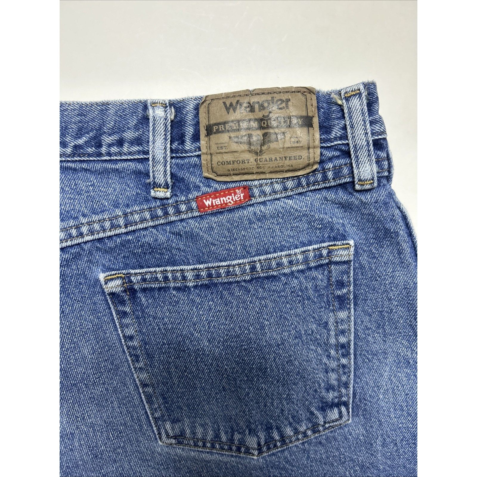 Wrangler Wrangler Jeans Authentic Straight Leg Men Size 40x28 Size US 40 / EU 56 - 9 Thumbnail