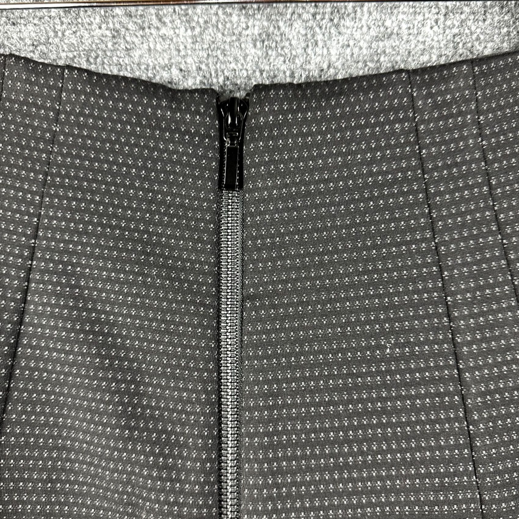 Vintage Massimo Fabbro Italy Skirt Womens 4 Black Stretch Knit Pencil Vent Back Zipper Size 27" / US 4 / IT 40 - 4 Thumbnail