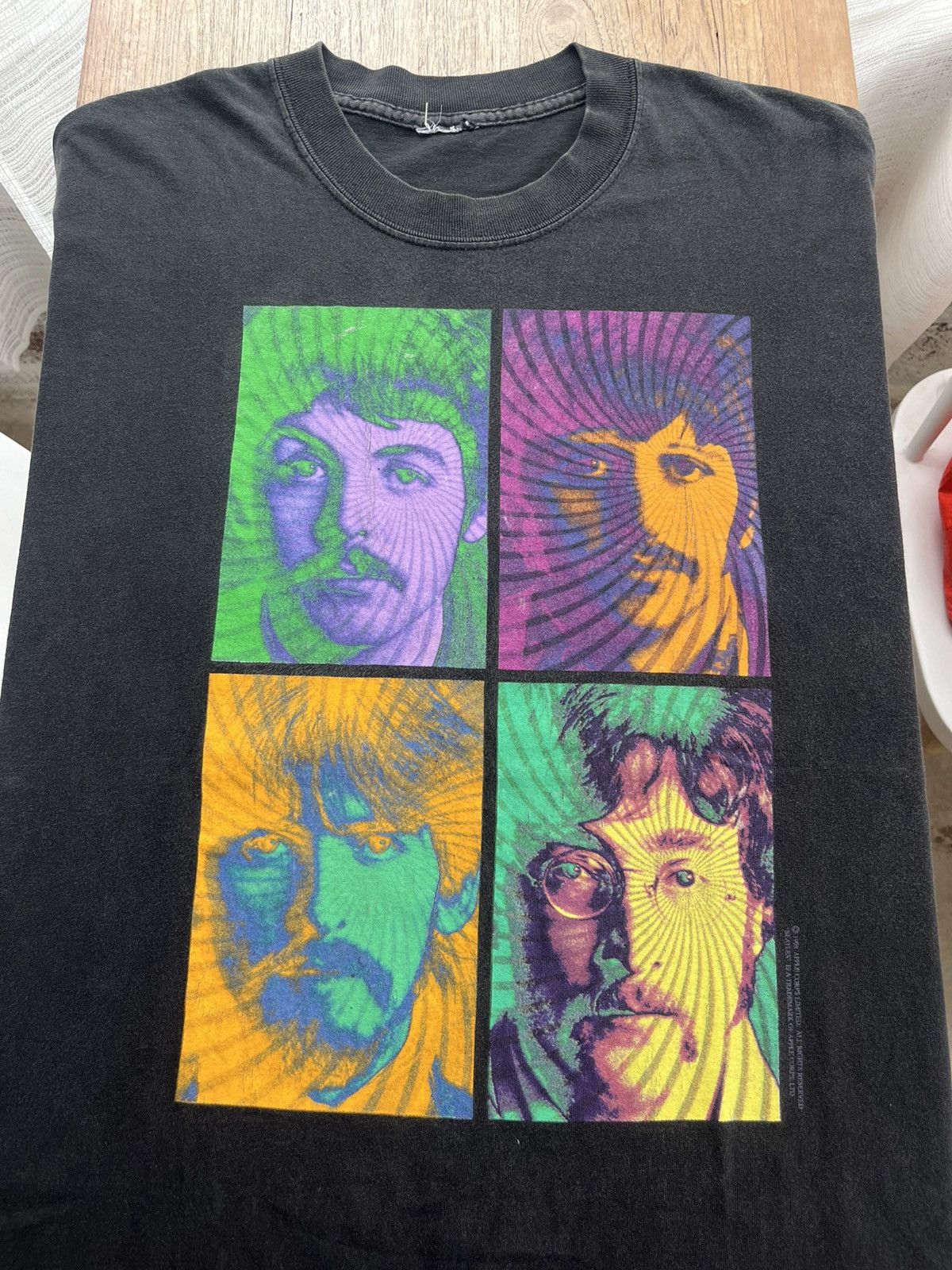 Vintage Vintage THE BEATLES Psychedelic Photos Art 1998’s T-shirt Size US XL / EU 56 / 4 - 4 Thumbnail