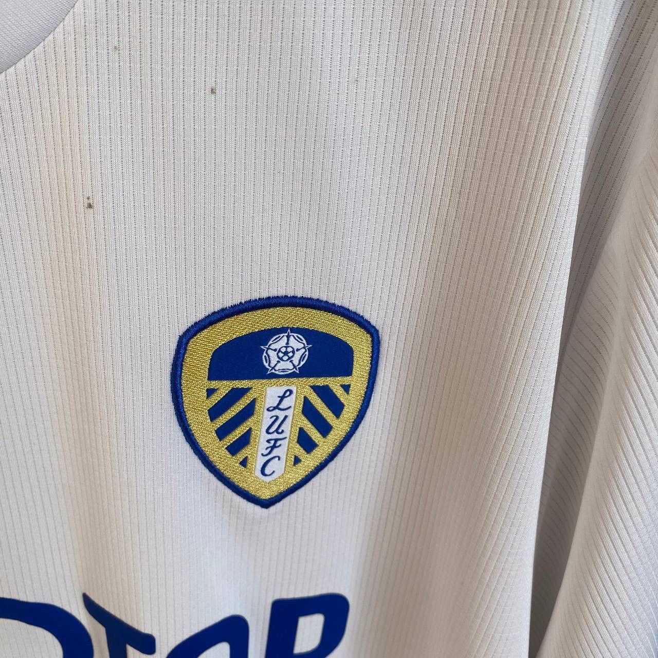 Adidas × Vintage Vintage Adidas FC Leeds United Smal logo soccer jersey Size US XL / EU 56 / 4 - 4 Thumbnail