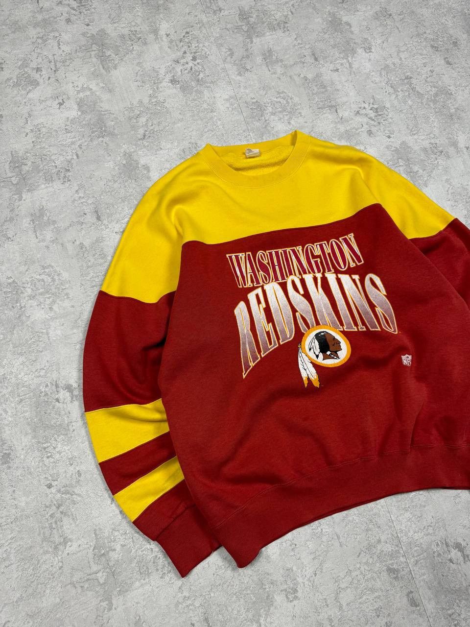Champion Vintage 80’s Champion Washington Redskins Sweatshirt Size M Size US M / EU 48-50 / 2 - 2 Thumbnail