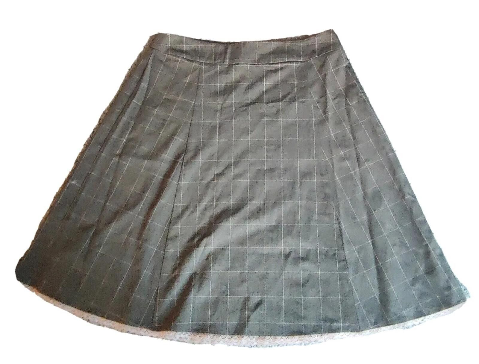 Old Navy Old Navy Womens Gray Vintage Plaid Flair Skirt Size 6 Pink L Size 28" / US 6 / IT 42 - 1 Thumbnail