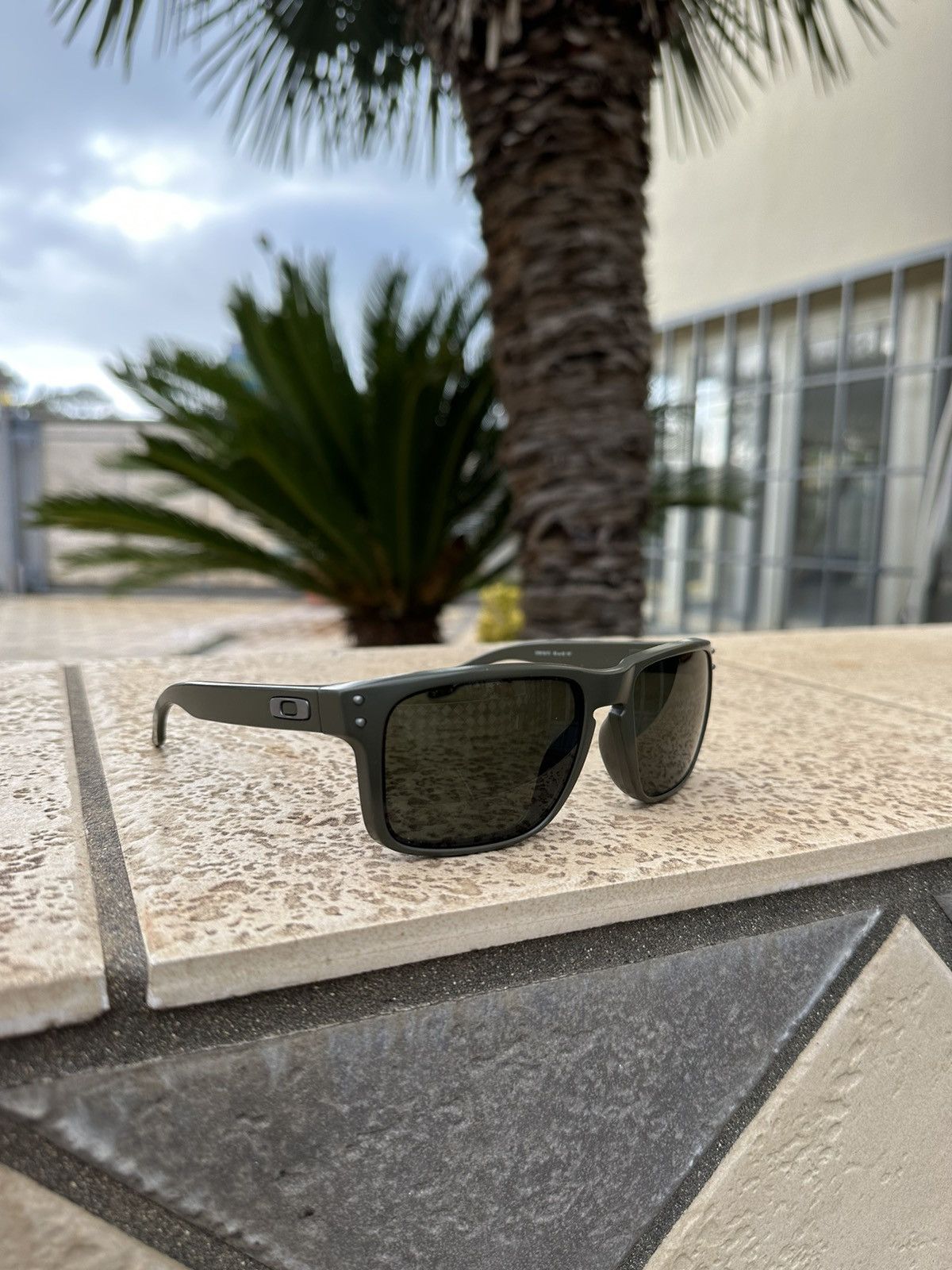 image of Oakley Sunglasses Khaki Oo9102-70 Holbrook, Men's