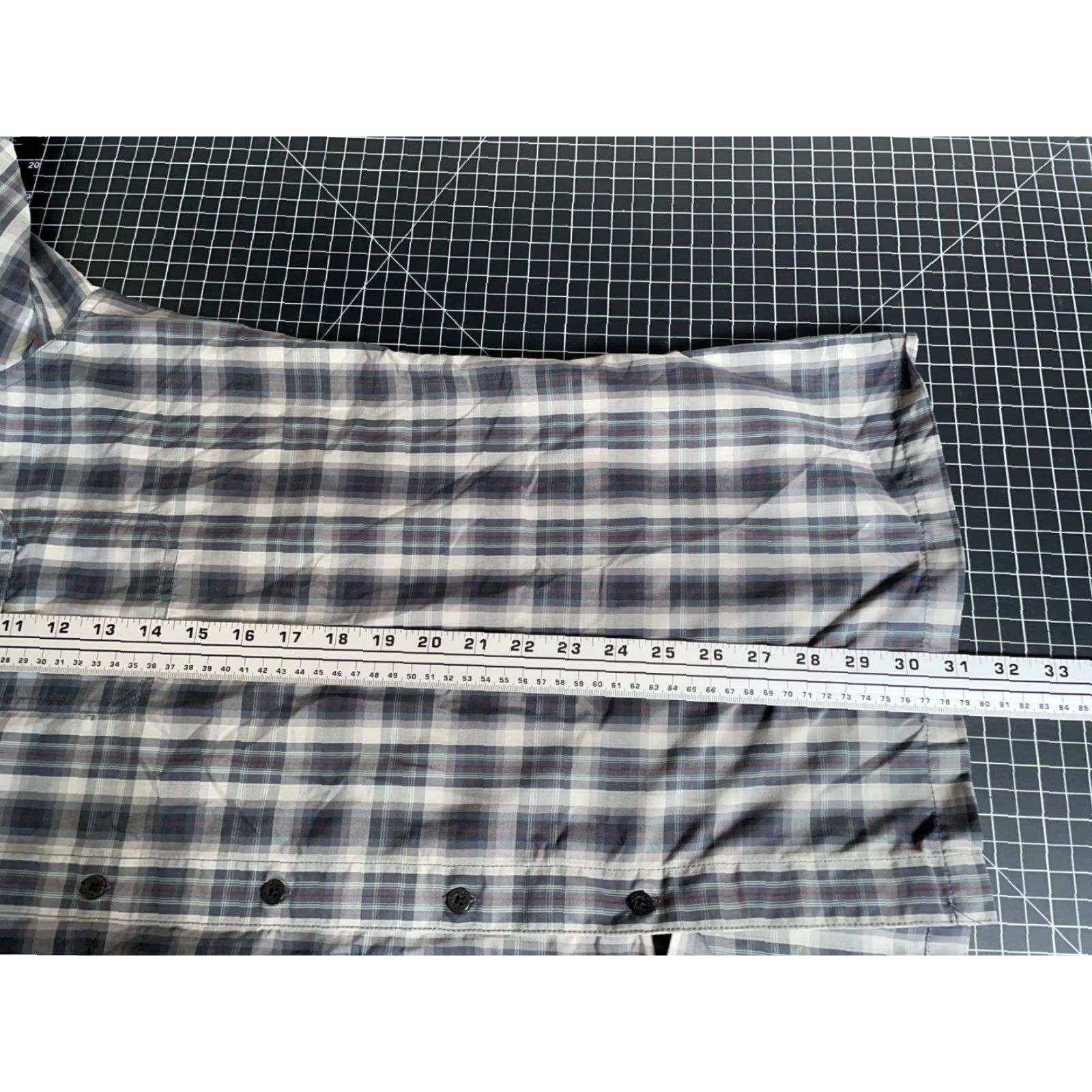 Vintage Kuhl Shirt Mens 2XL Gray Black Plaid Outdoors Nature Hiking Eluxor Response Button-Up Long Sleeve Casual Workwear Size US XXL / EU 58 / 5 - 6 Thumbnail