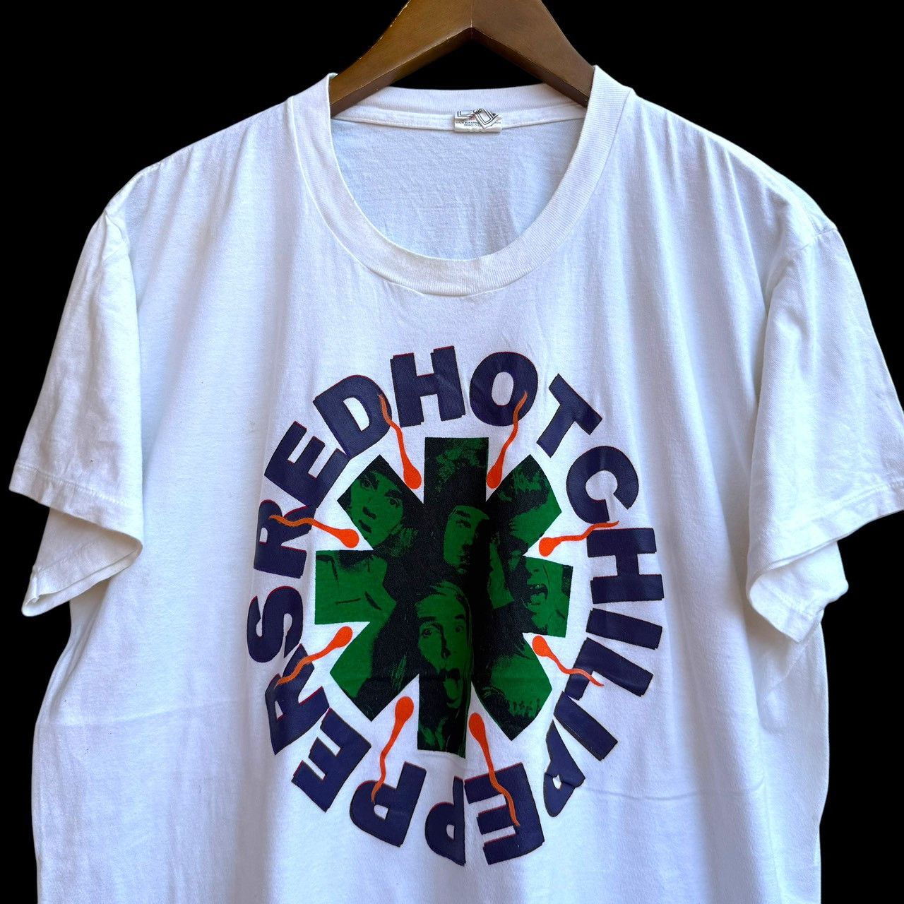 Band Tees Red Hot Chili Peppers Bootleg Vintage Band T-shirt 90's Size US L / EU 52-54 / 3 - 1 Thumbnail