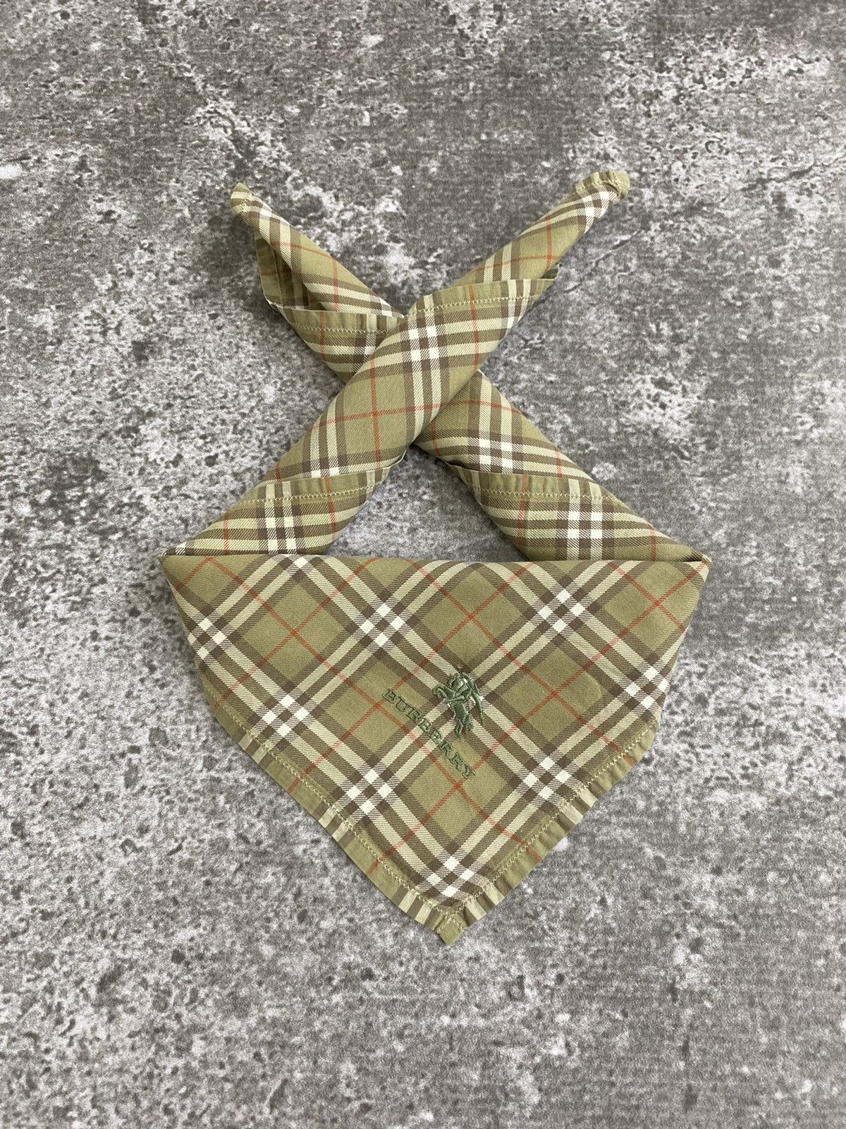 Burberry Burberry Handkerchief / Bandana / Neckerchief Size ONE SIZE - 1 Thumbnail