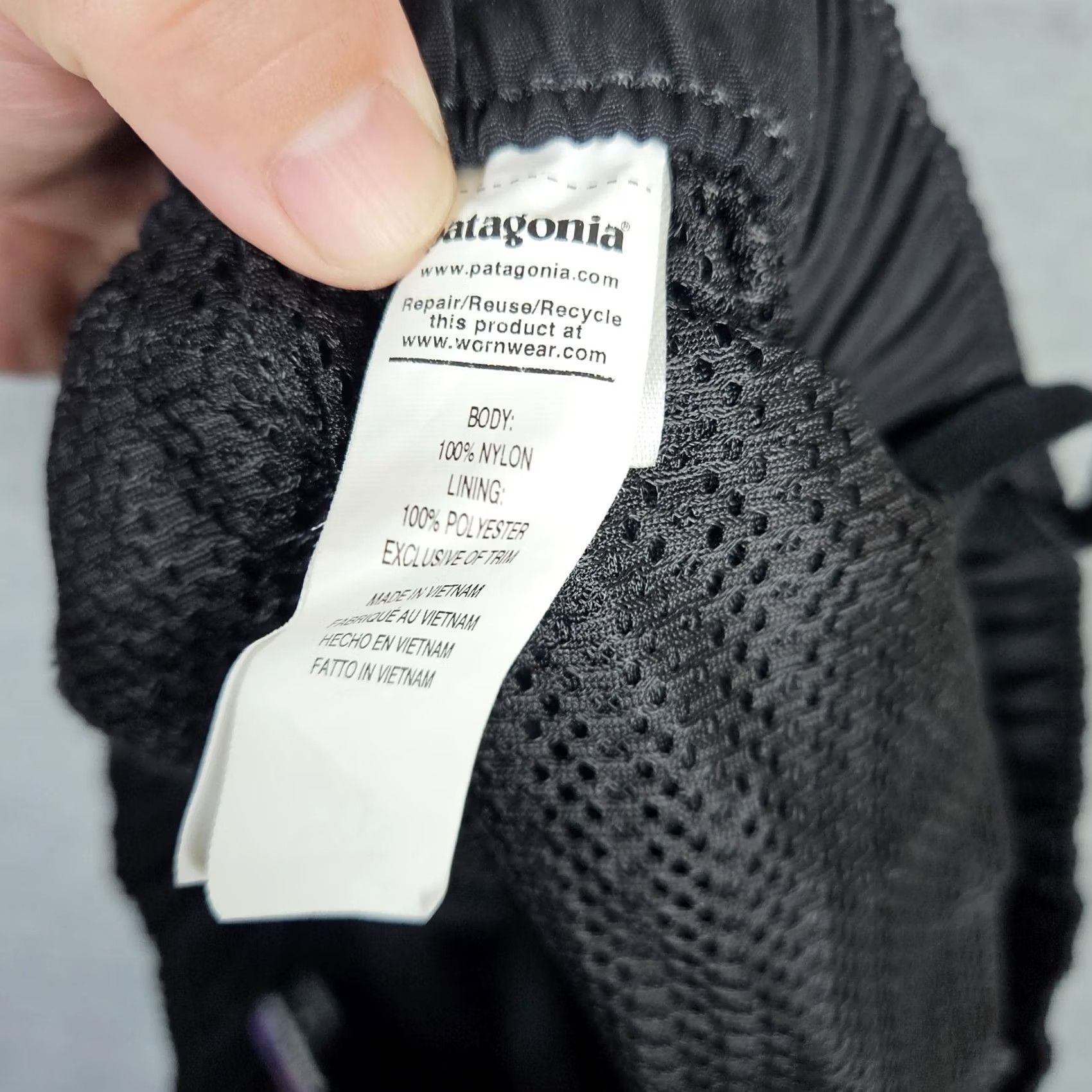Patagonia Patagonia Women's Black Shorts Pockets Size S Regular Nylon Outdoor Logo Mid Rise Casual Pants Size 28" / US 6 / IT 42 - 5 Thumbnail