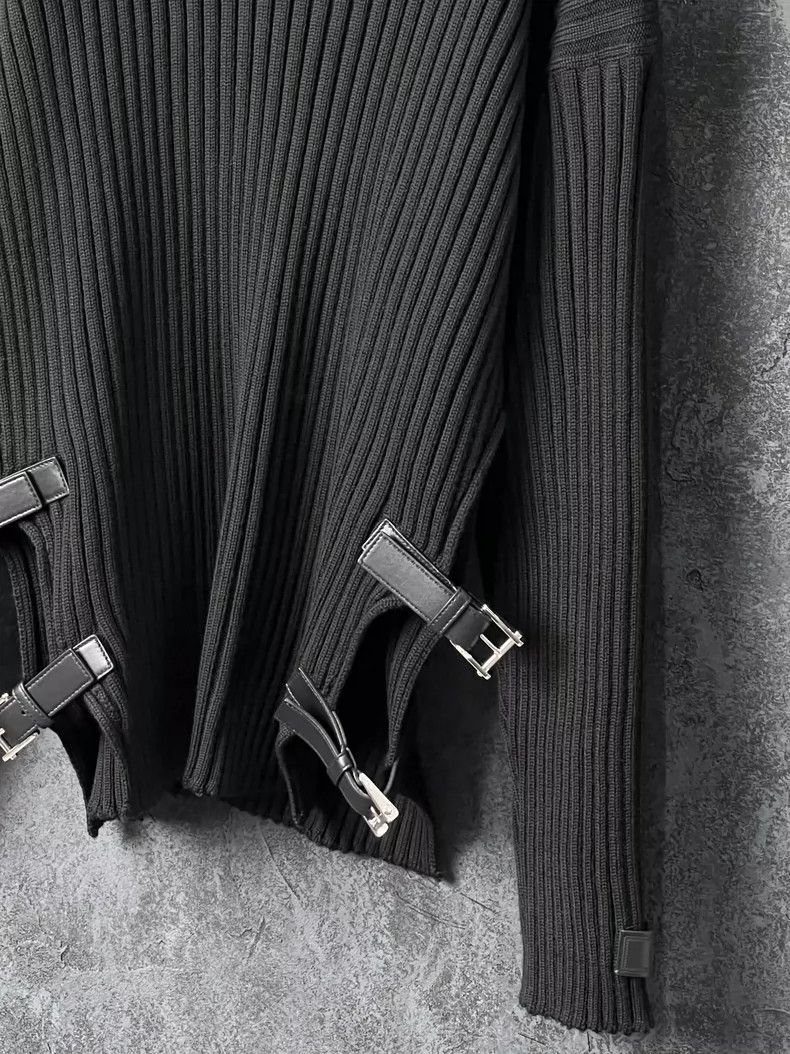 Versace Versace Leather buckles adorn wool crewneck sweaters Size S / US 4 / IT 40 - 6 Thumbnail