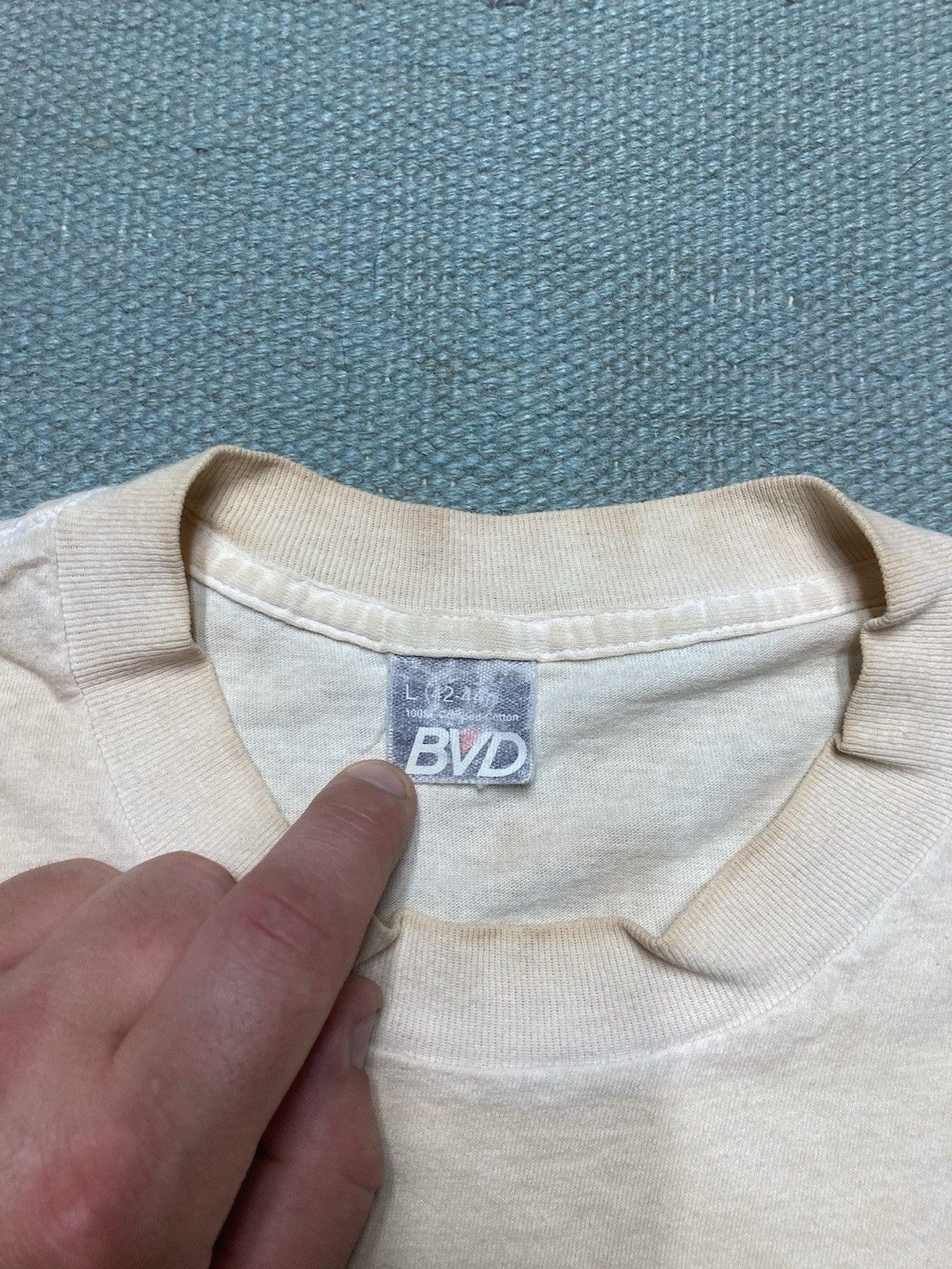 Vintage 80s blank white t shirt BVD grunge soft cotton worn large Size US L / EU 52-54 / 3 - 6 Thumbnail