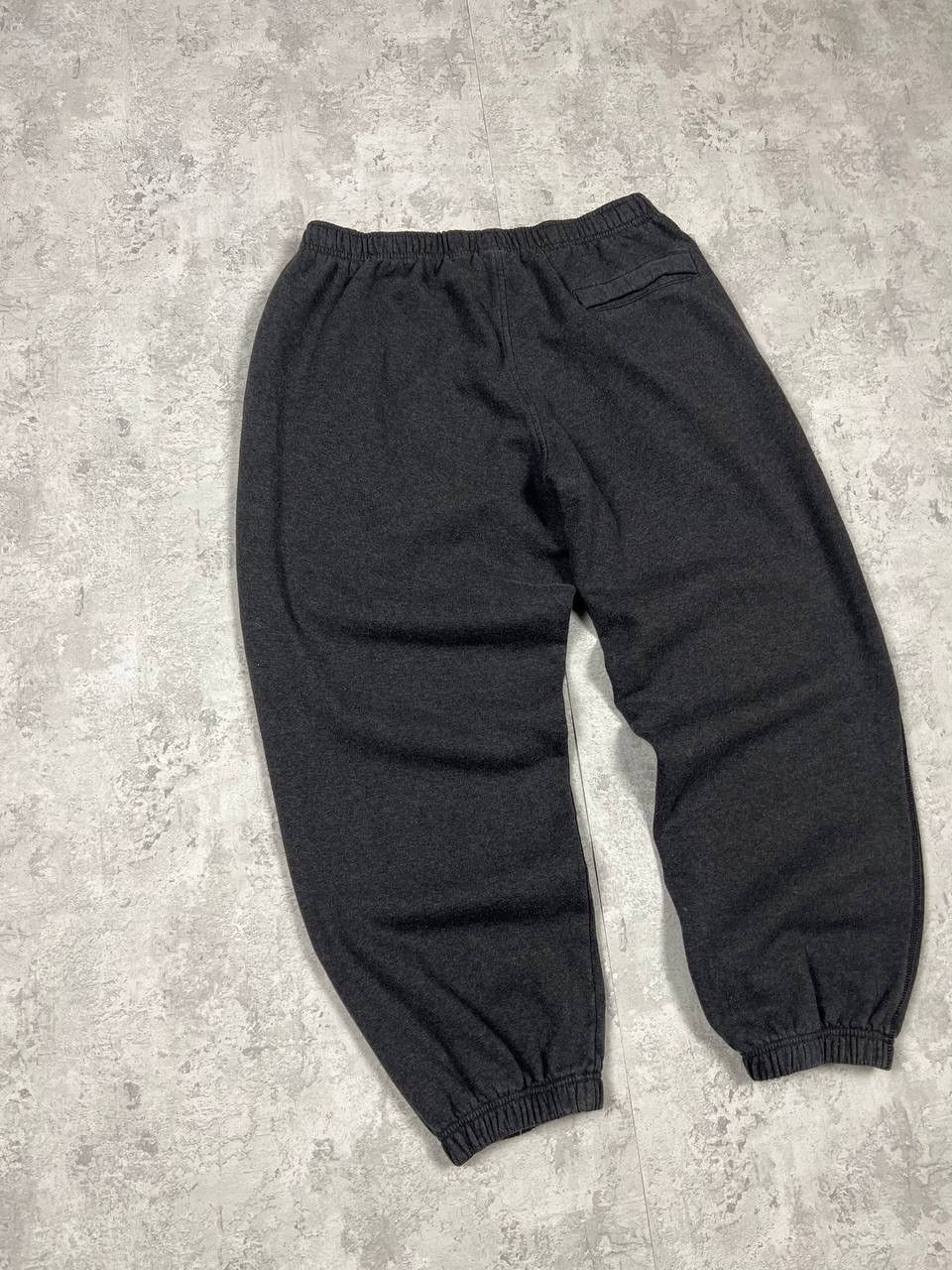 Nike Vintage Nike Baggy Grey Sweatpants Joggers Pants Size XL Size US 38 / EU 54 - 8 Thumbnail
