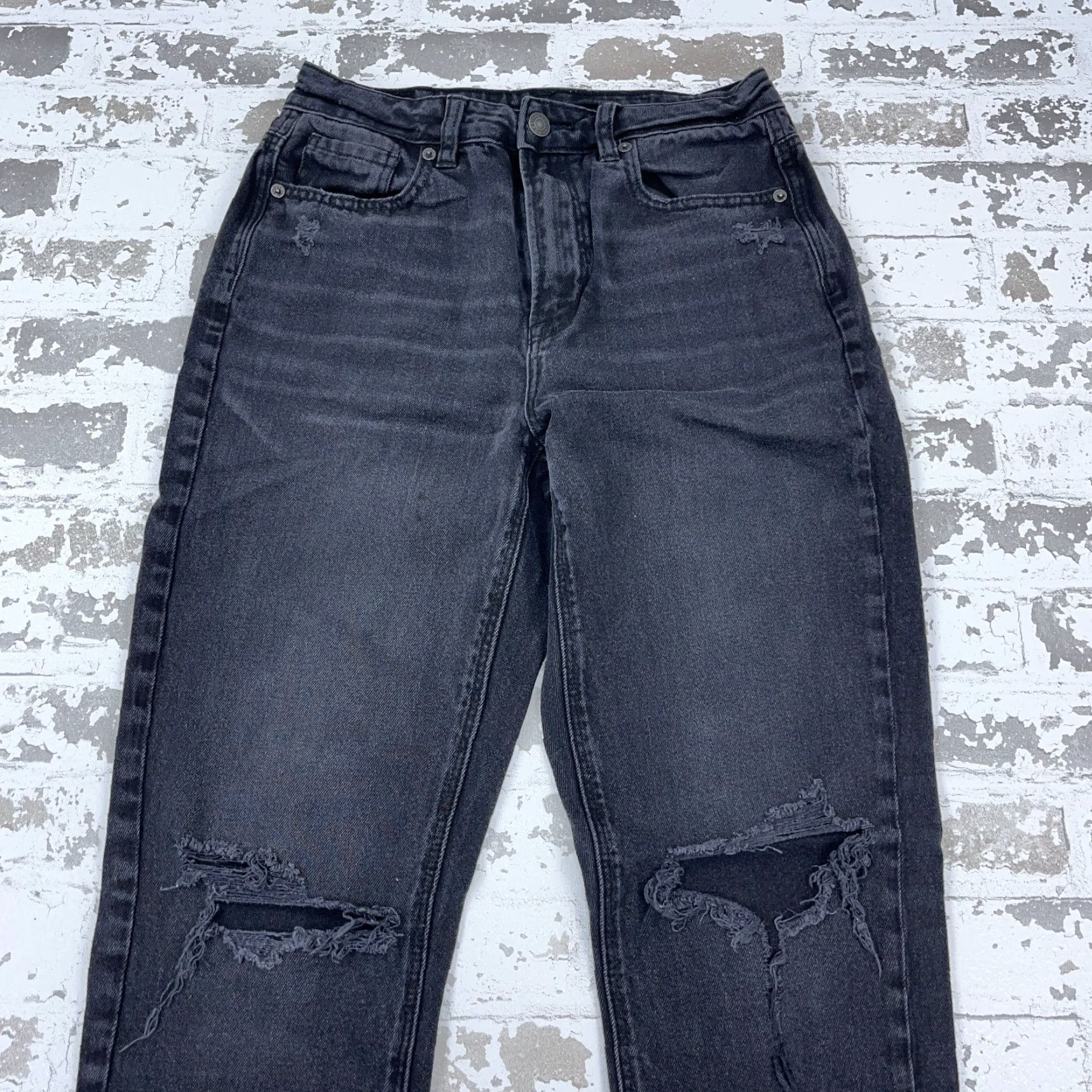 American Eagle Outfitters American Eagle Outfitters Jeans Women 2 Black Mom Jean High Rise Denim Distressed Baggy 80s 90s Retro Rockabilly Modern Womens Size 26" / US 2 / IT 38 - 5 Thumbnail