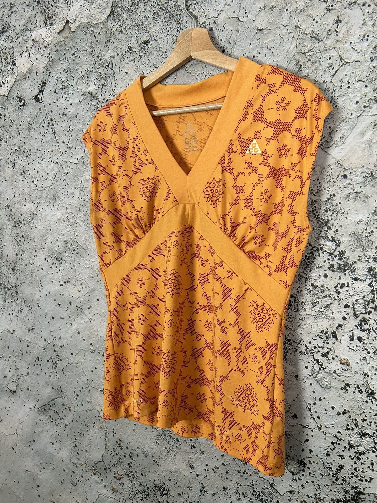 Nike Nike ACG Tank Top Sportswear Streetwear Hiking Outdoor Size M / US 6-8 / IT 42-44 - 2 Thumbnail