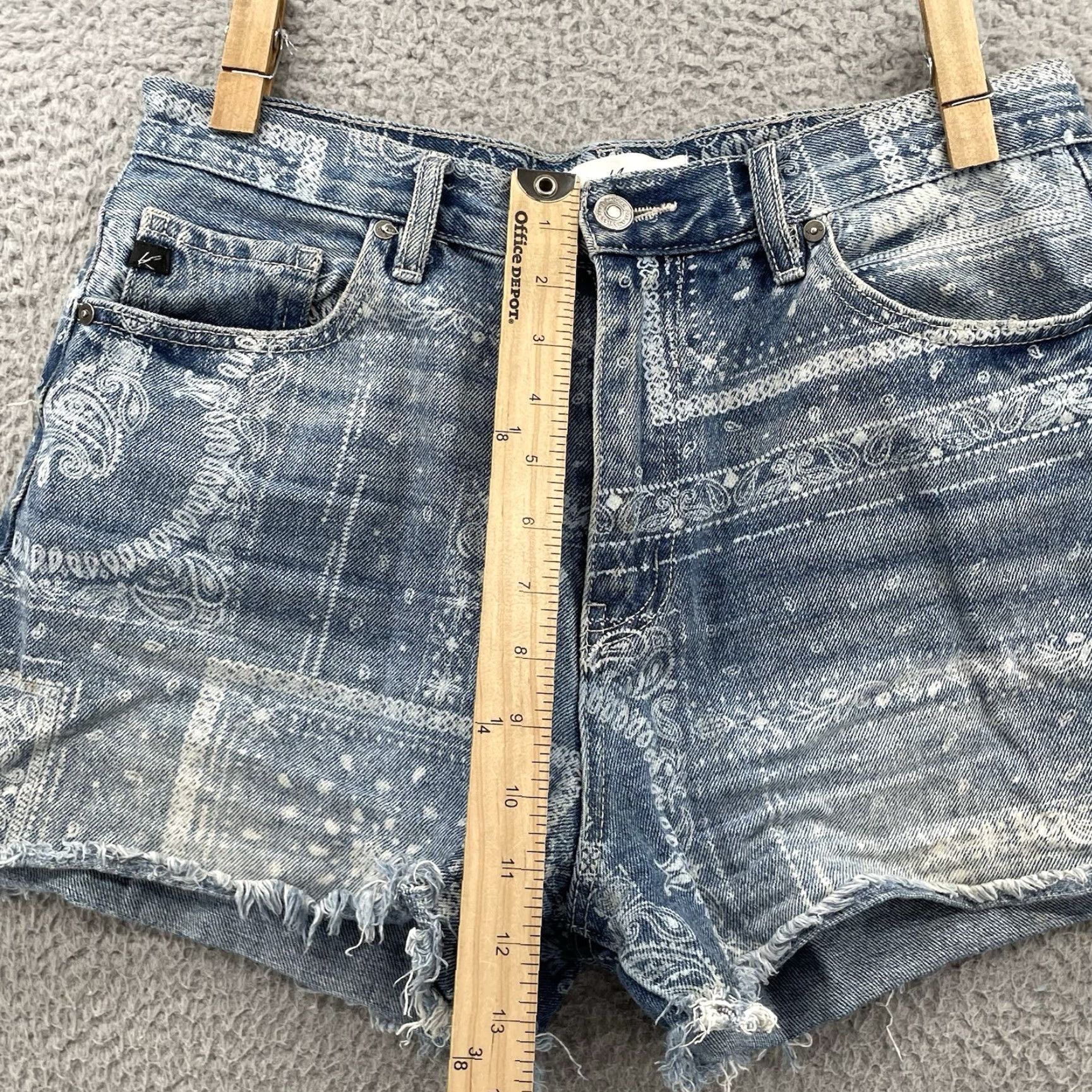 Vintage Kancan Jeans Cutoff Shorts Womens 9 Boho Denim Y2K Western Paisley Rodeo Grunge Jeans Short Shorts Size 30" / US 8 / IT 44 - 4 Thumbnail