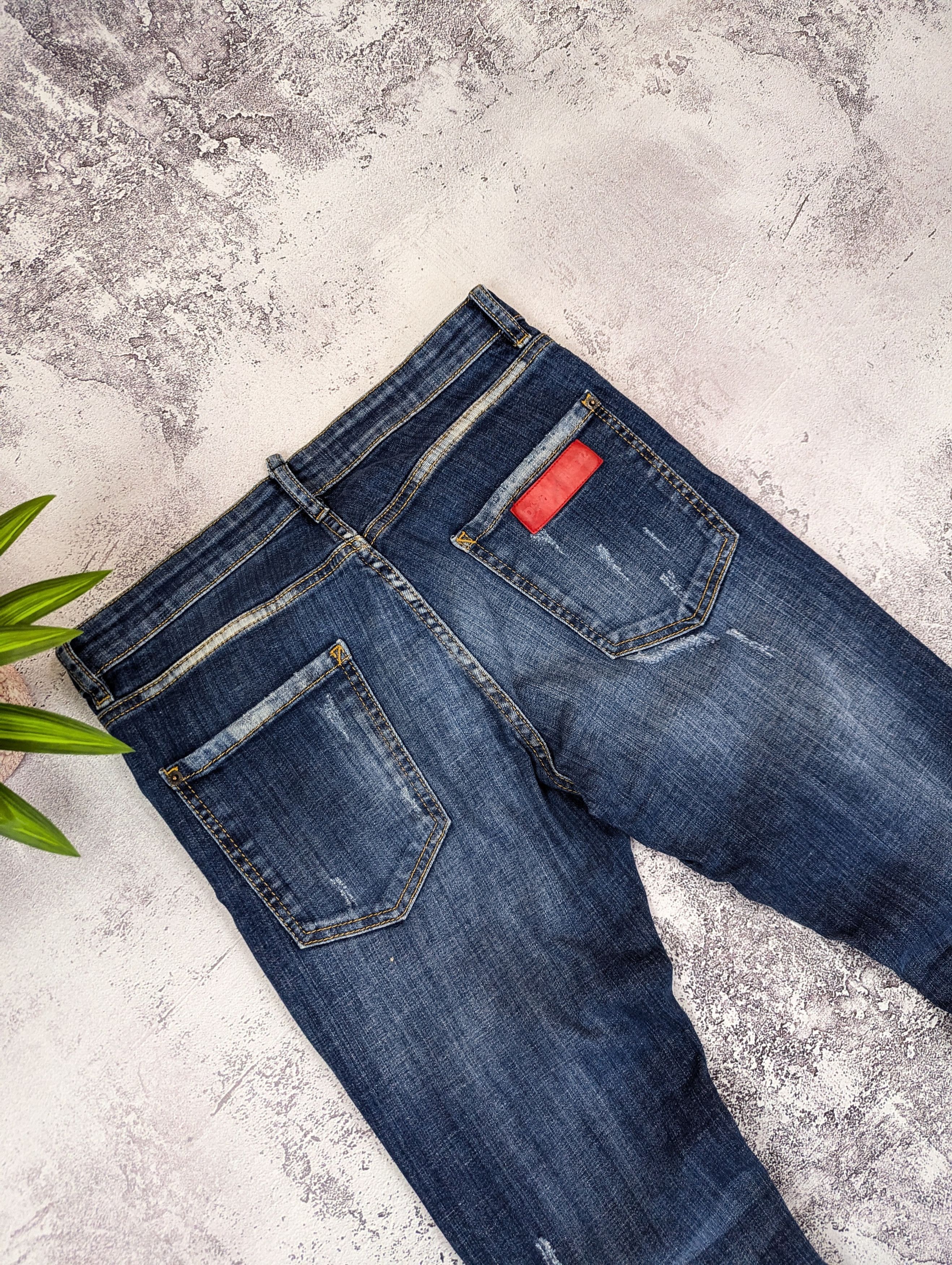 Dsquared2 Dsquared2 Skinny Dan Distressed Jeans Size US 33 - 18 Thumbnail