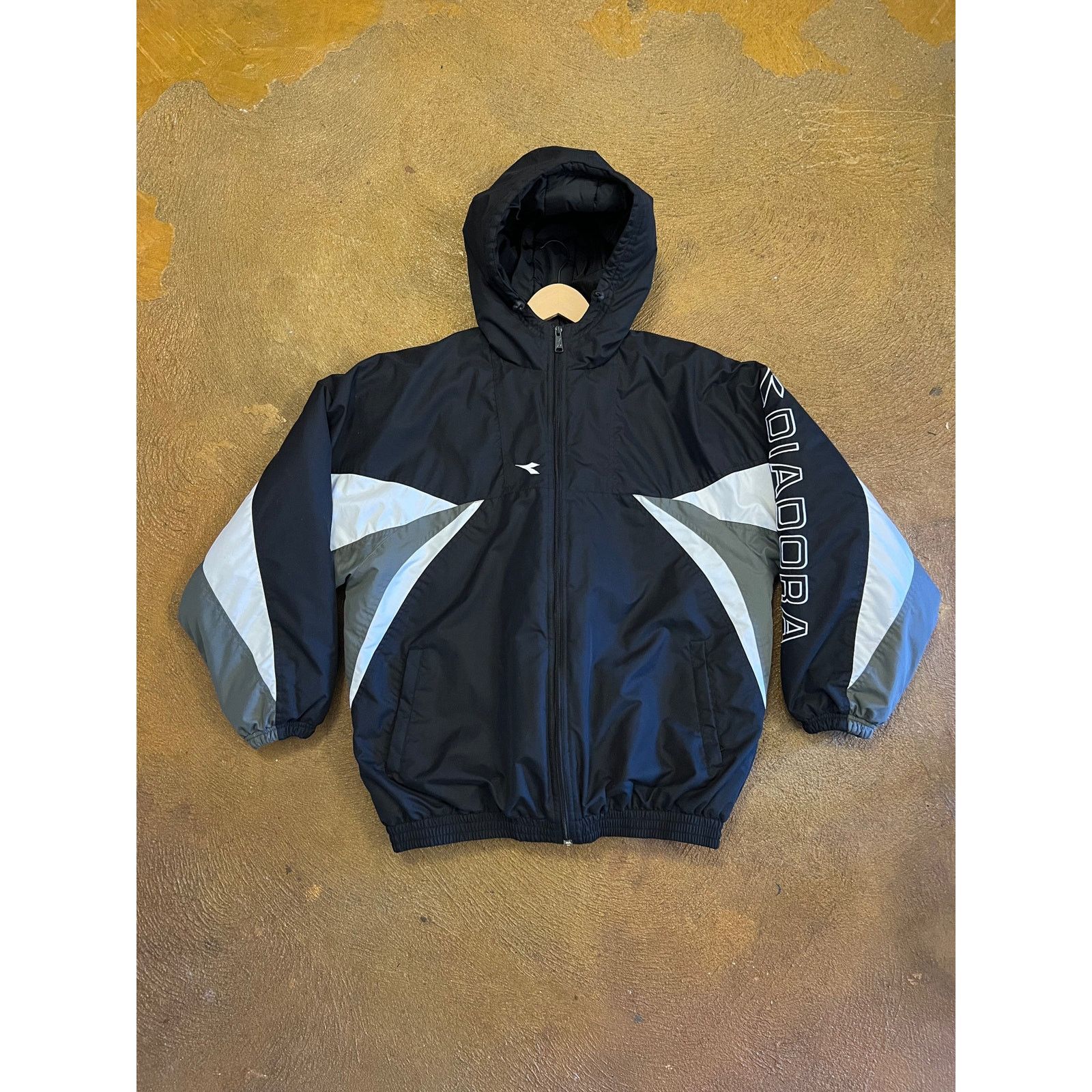 Diadora Diadora 1990-1992 Italy Diadora ski coat Sz L Size L / US 10 / IT 46 - 1 Thumbnail