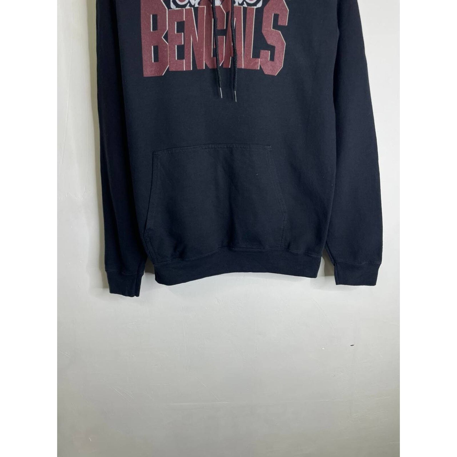 Vintage Vintage Port & Company Bengals Mascot Hoodie Black Size M Size US M / EU 48-50 / 2 - 3 Thumbnail