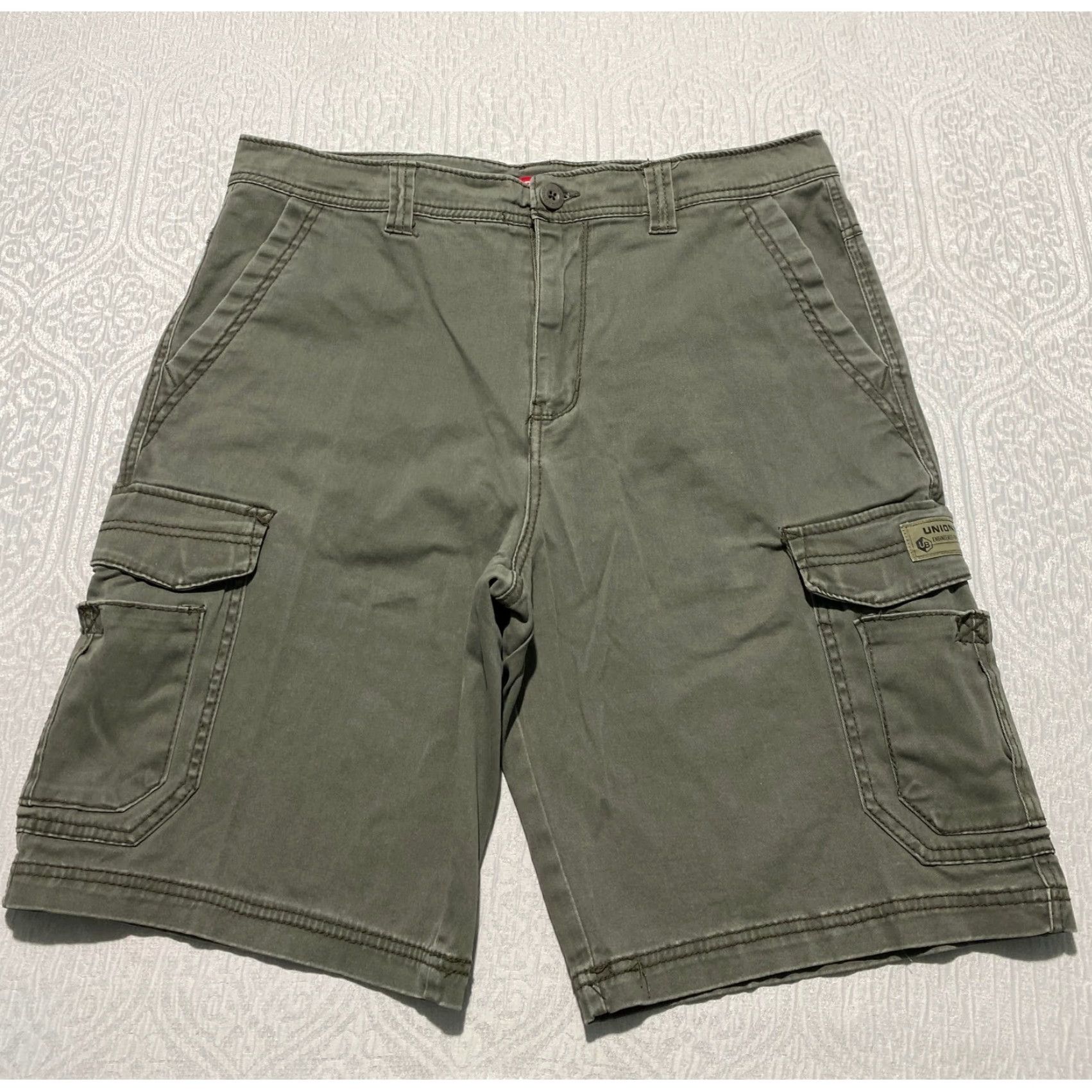 Vintage Unionbay Mens Cargo Shorts Size 36 Olive Green Multi Pocket Casual Cargo Shorts Regular Fit Men 36 Green Size US 36 / EU 52 - 3 Thumbnail