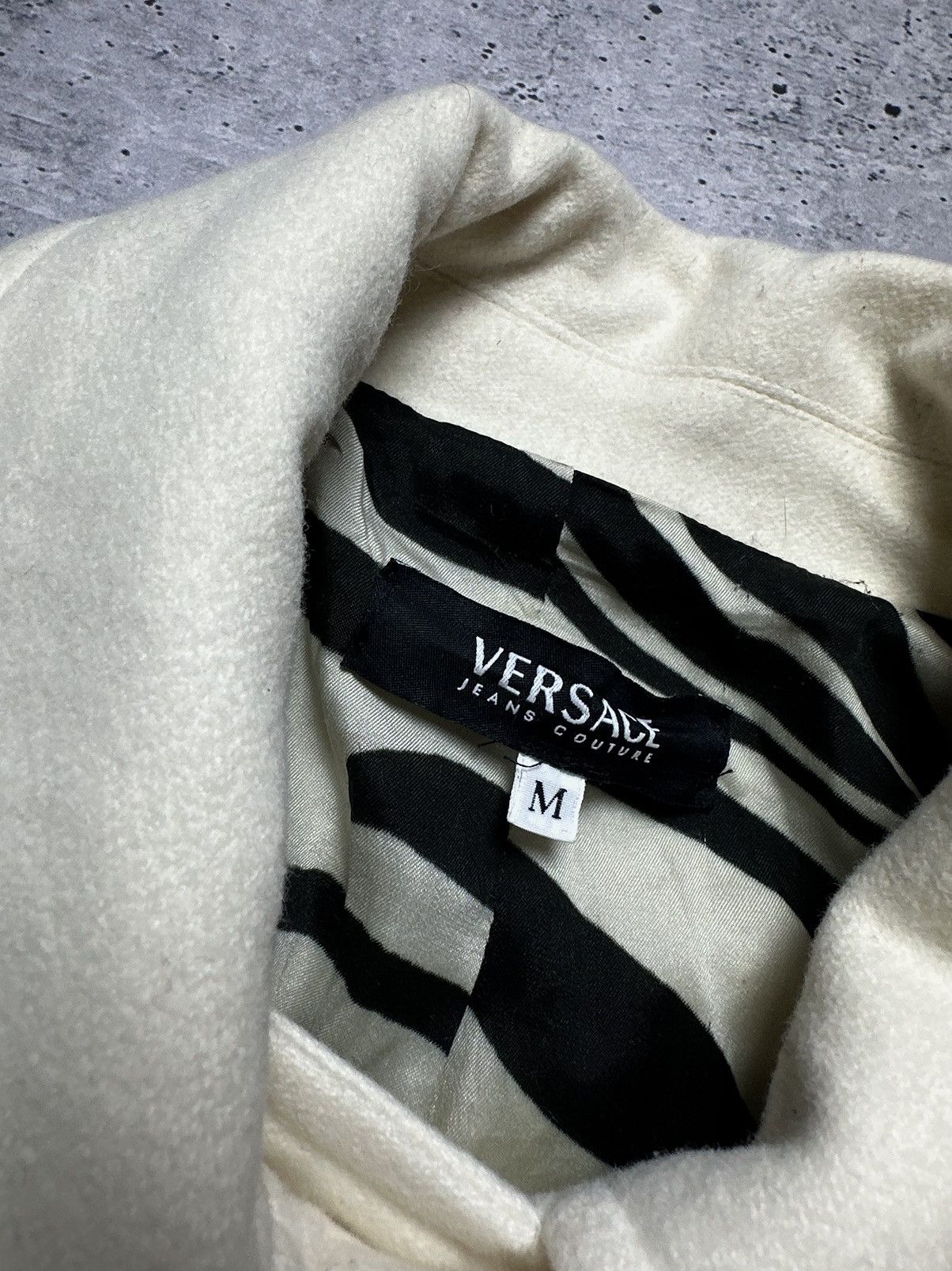 Versace Jeans Couture Vintage 90s Versace Jeans Couture Wool Coat Jacket Size M / US 6-8 / IT 42-44 - 7 Thumbnail